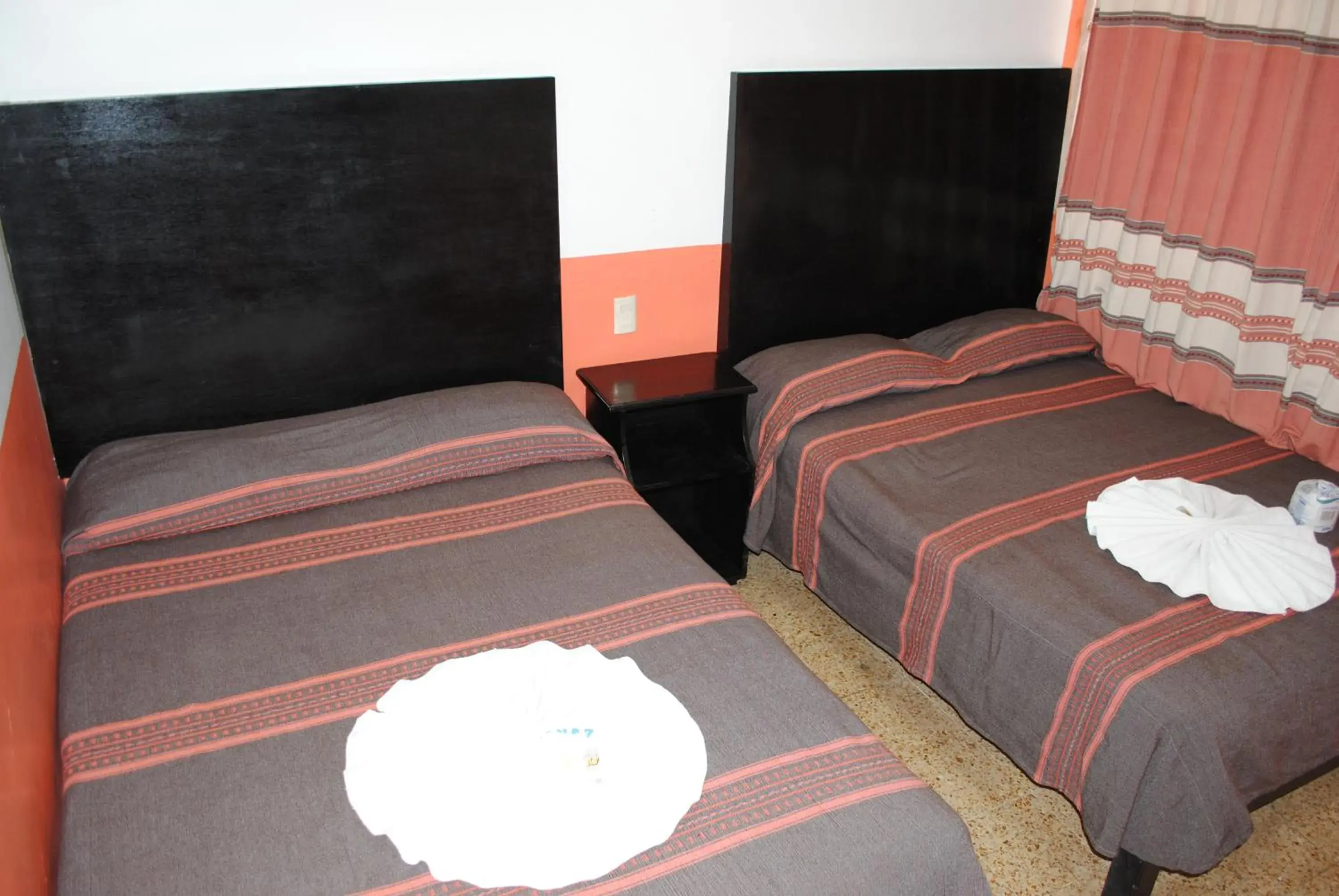 Standard Twin Room in Hotel Jiménez Standard Twin Room in Hotel Jiménez