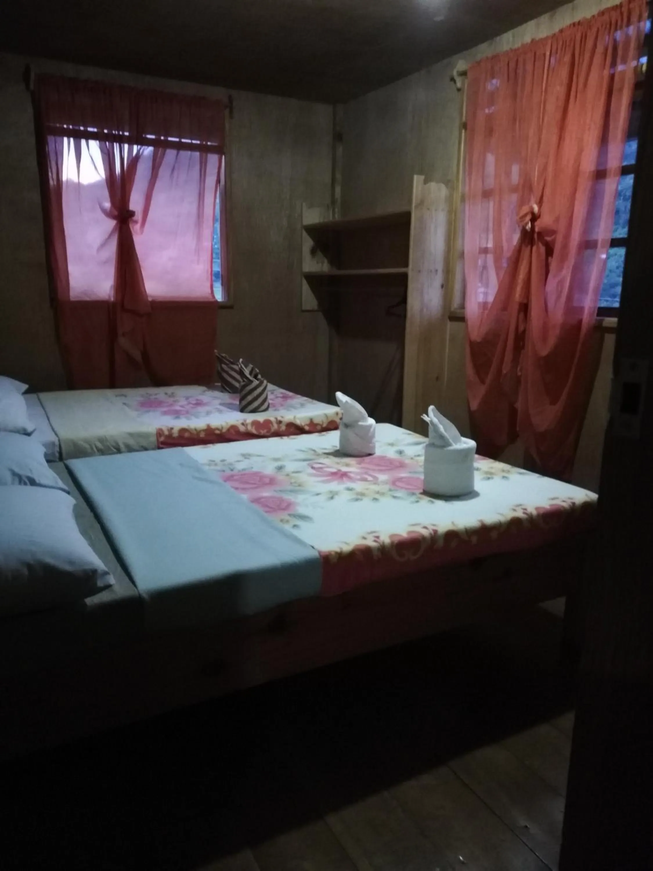 Bed in 7th Heaven Lodge and Cafe