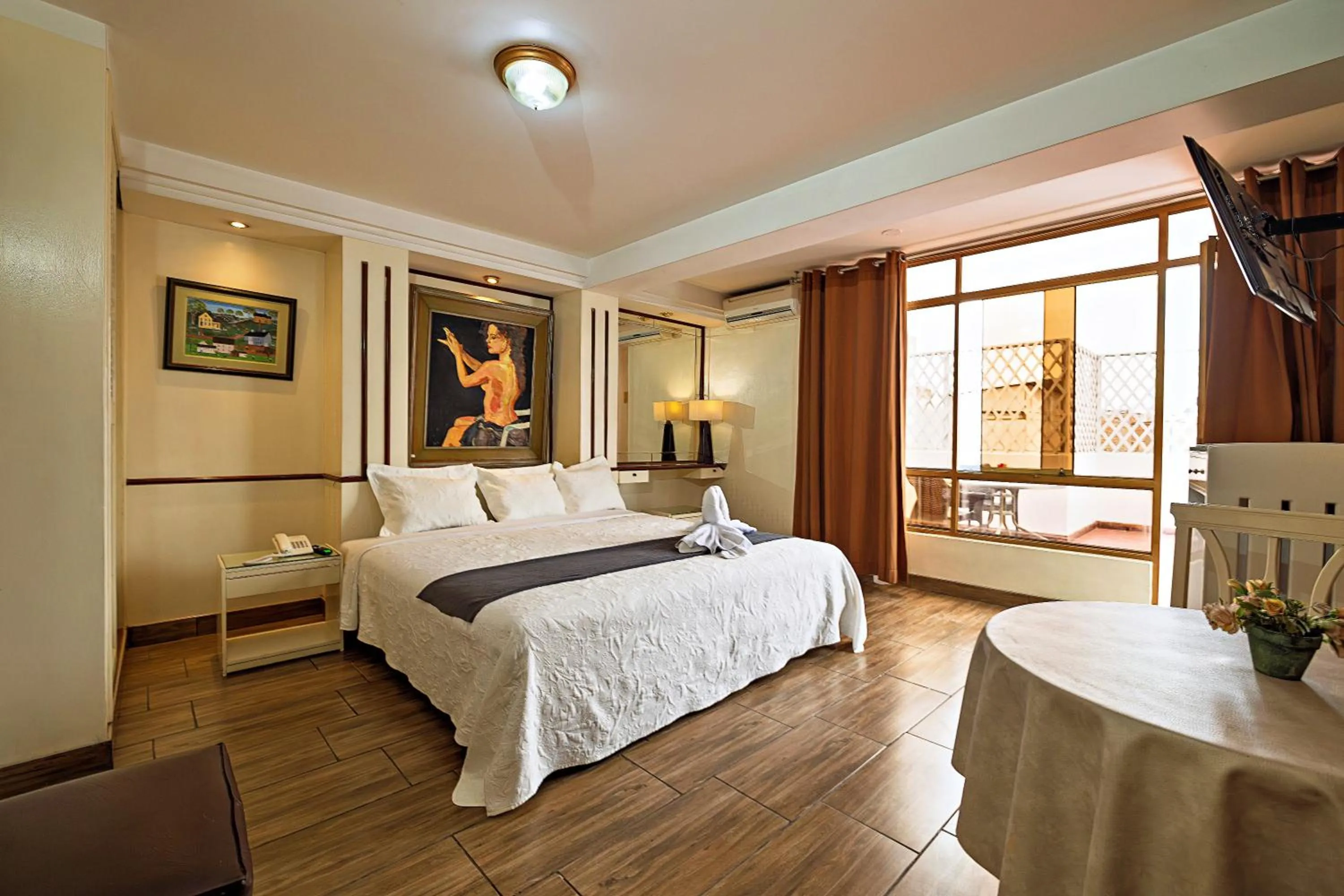 Photo of the whole room, Bed in Gran Bolivar Hotel - Trujillo, Perú