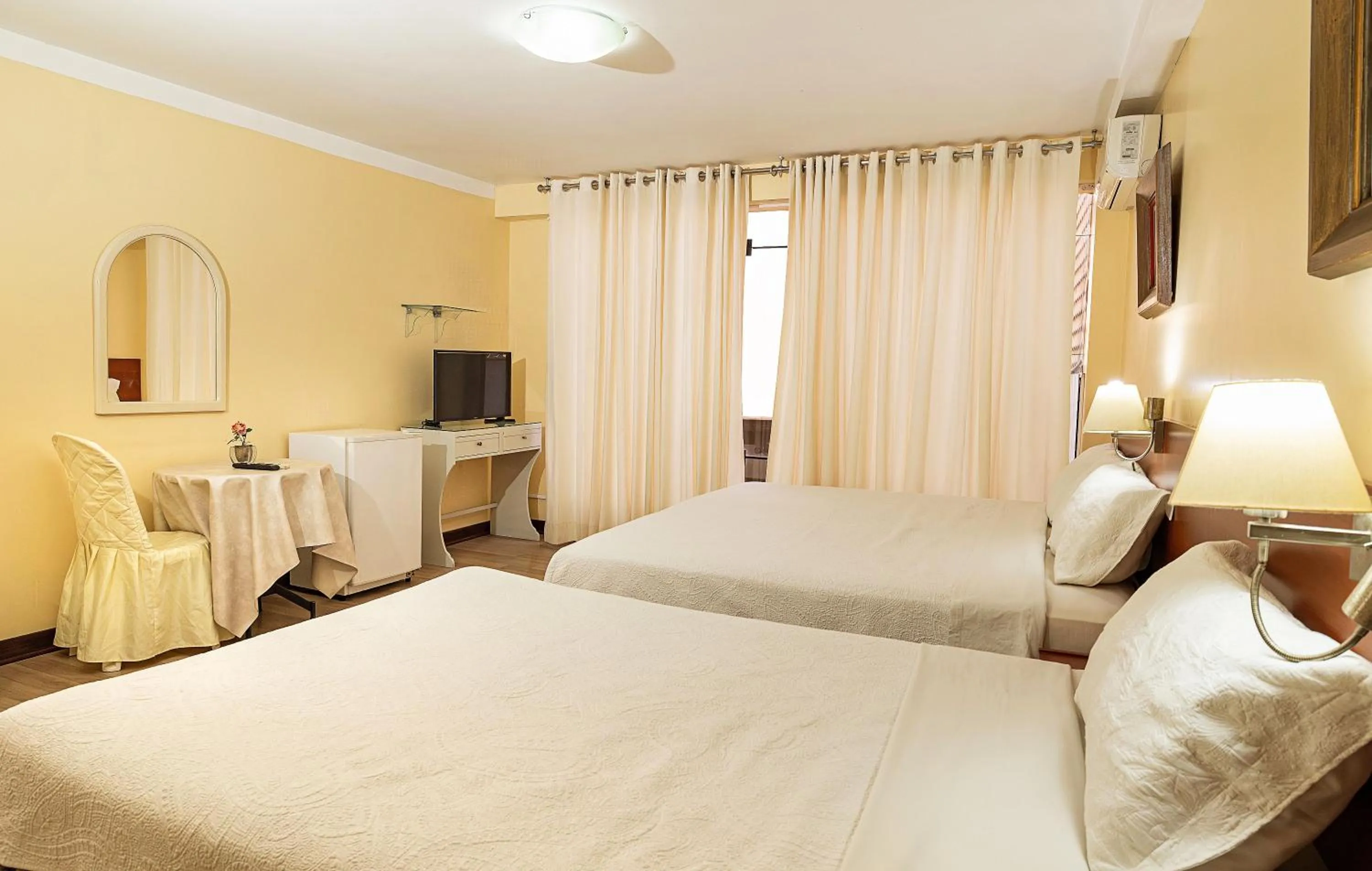 Bed in Gran Bolivar Hotel - Trujillo, Perú