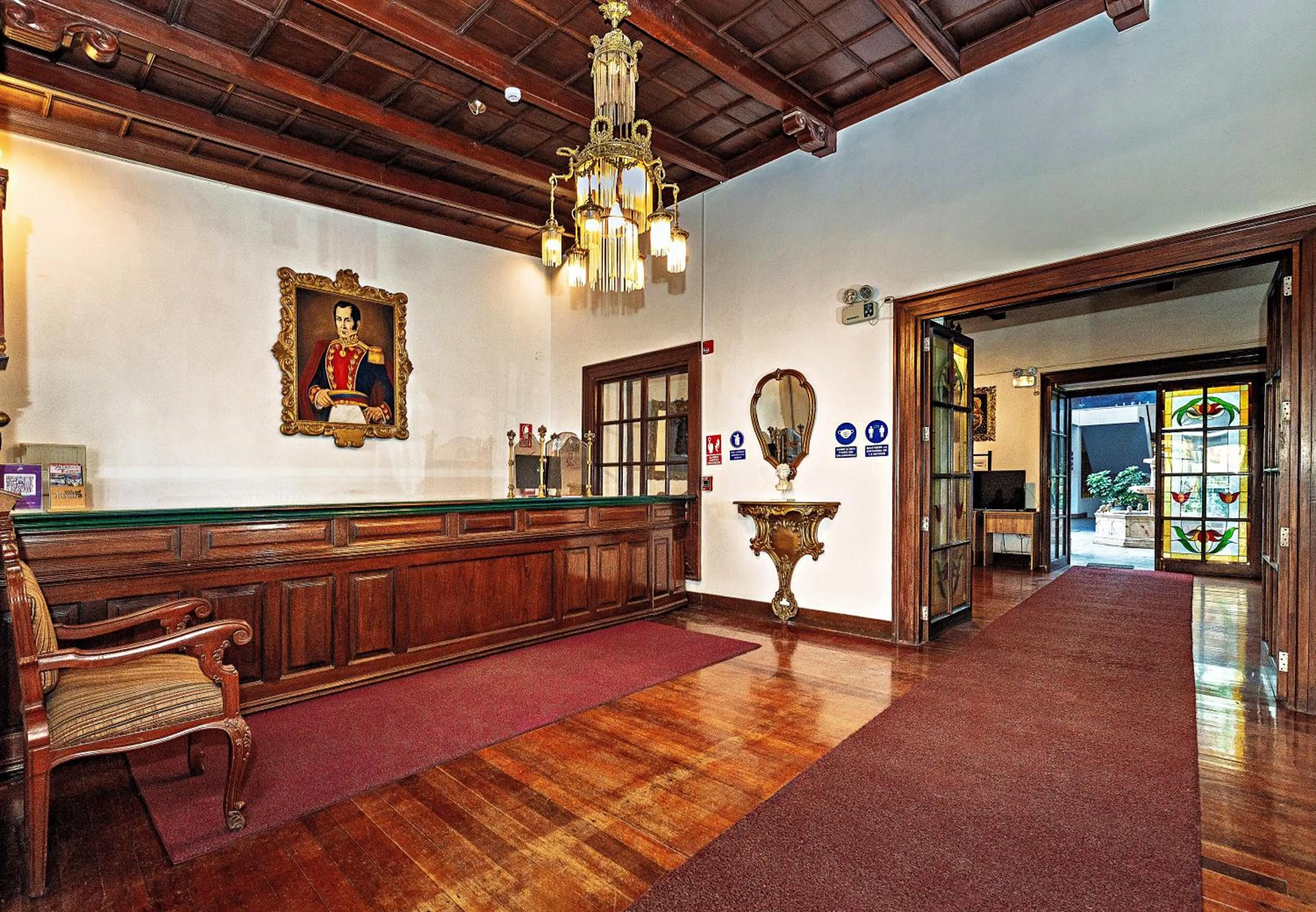 Lobby or reception in Gran Bolivar Hotel - Trujillo, Perú