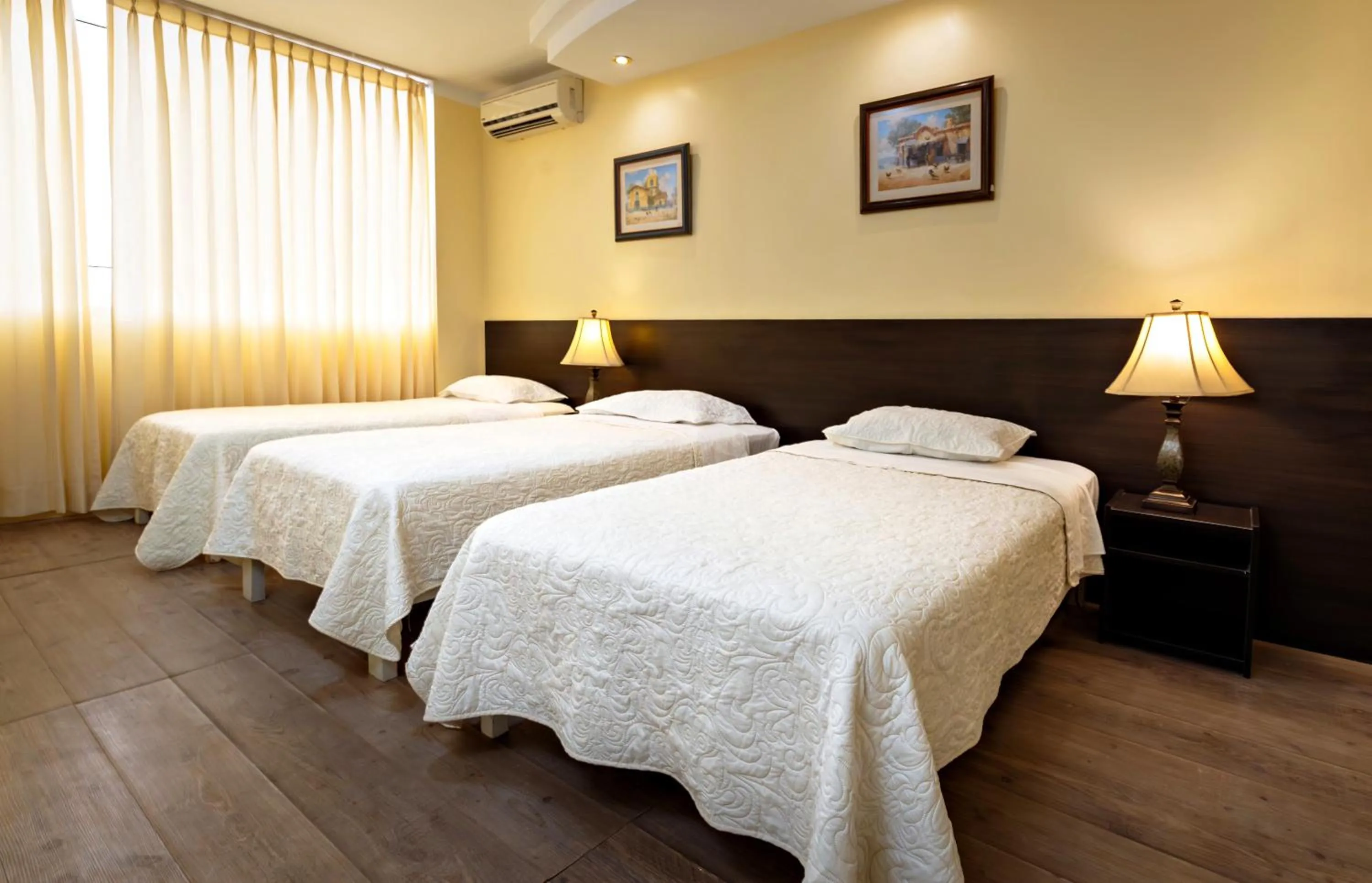 Bed in Gran Bolivar Hotel - Trujillo, Perú