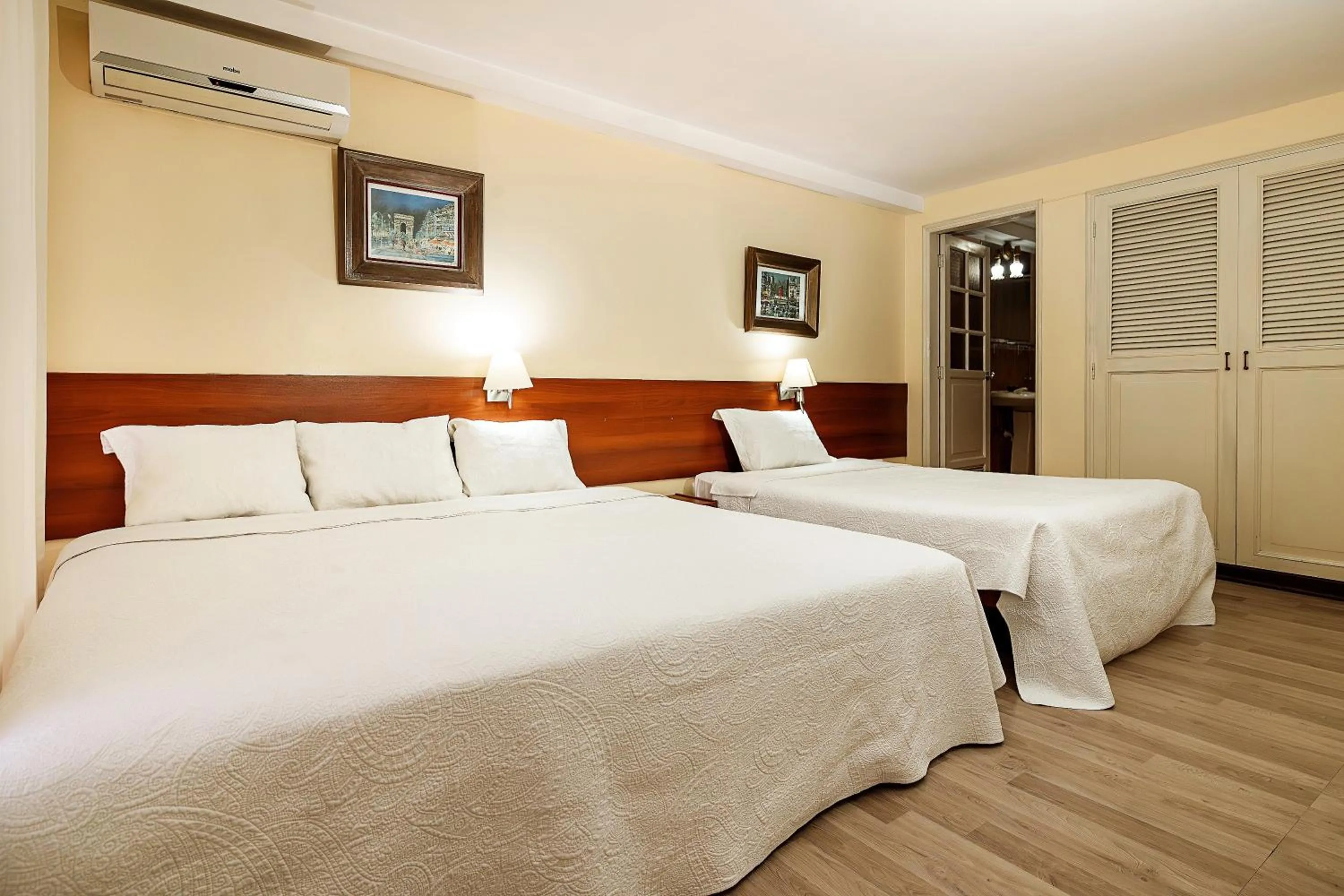 Bed in Gran Bolivar Hotel - Trujillo, Perú