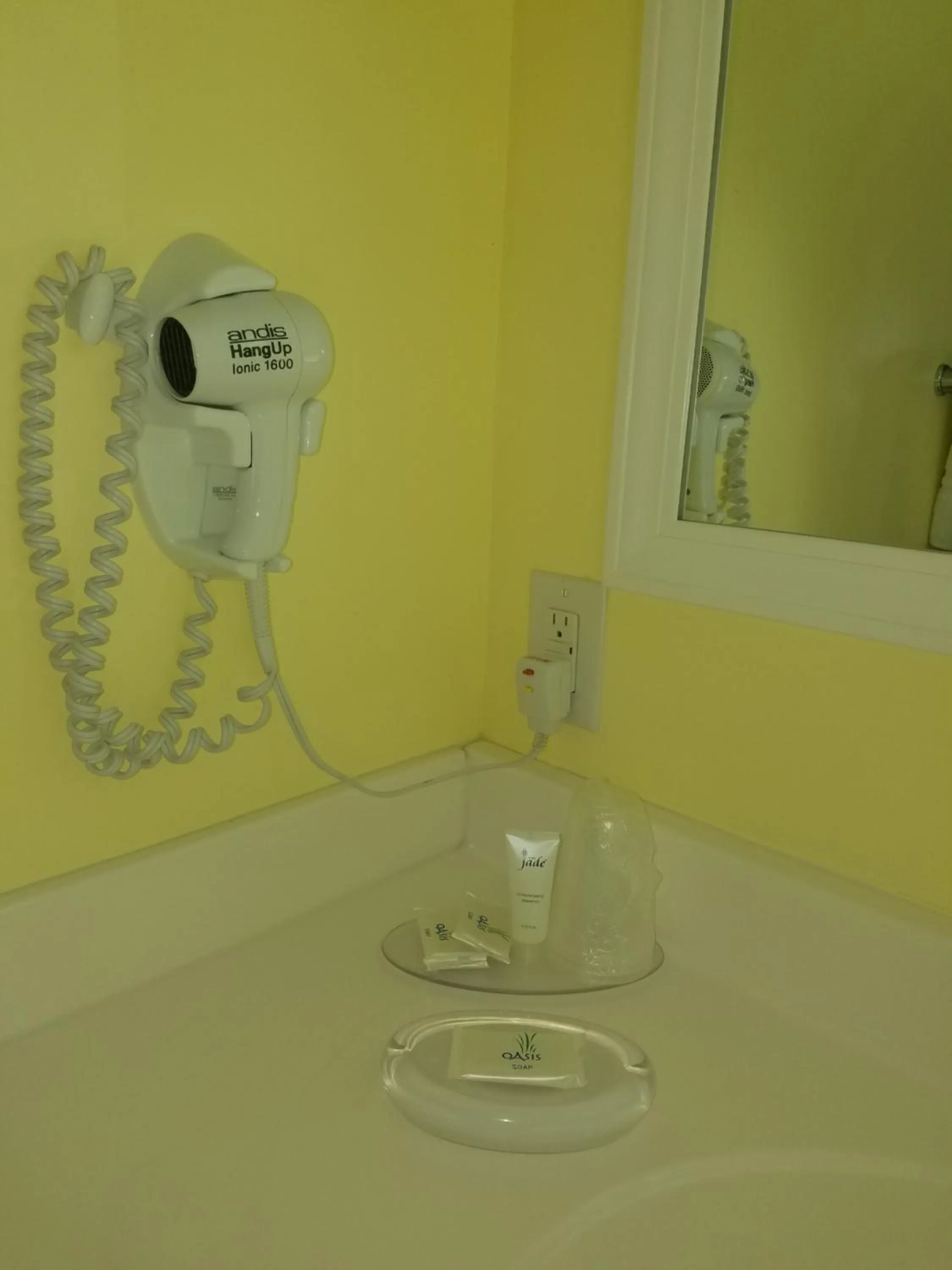 Bathroom in A Holiday Motel - Maggie Valley