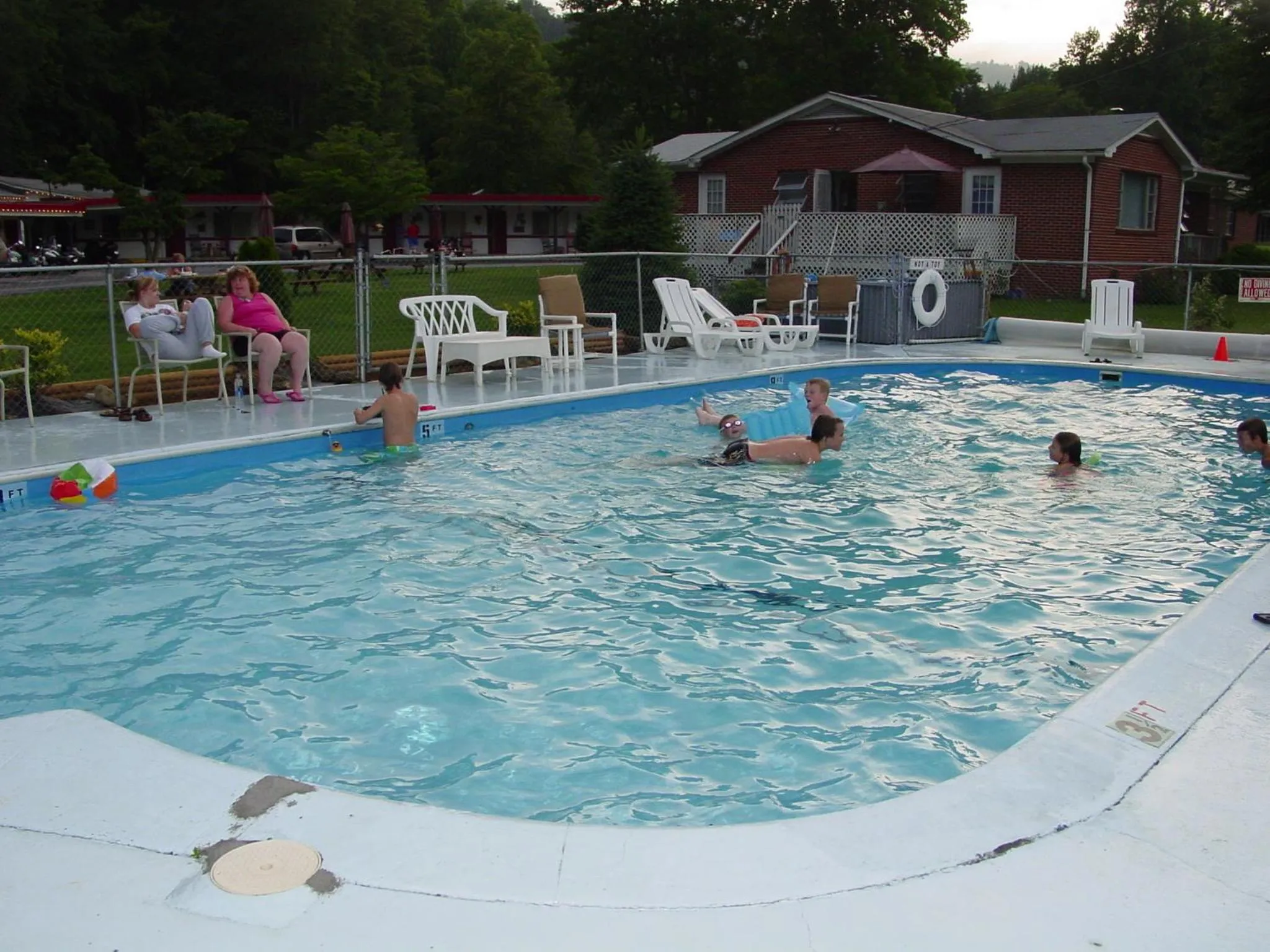 Swimming pool in A Holiday Motel - Maggie Valley