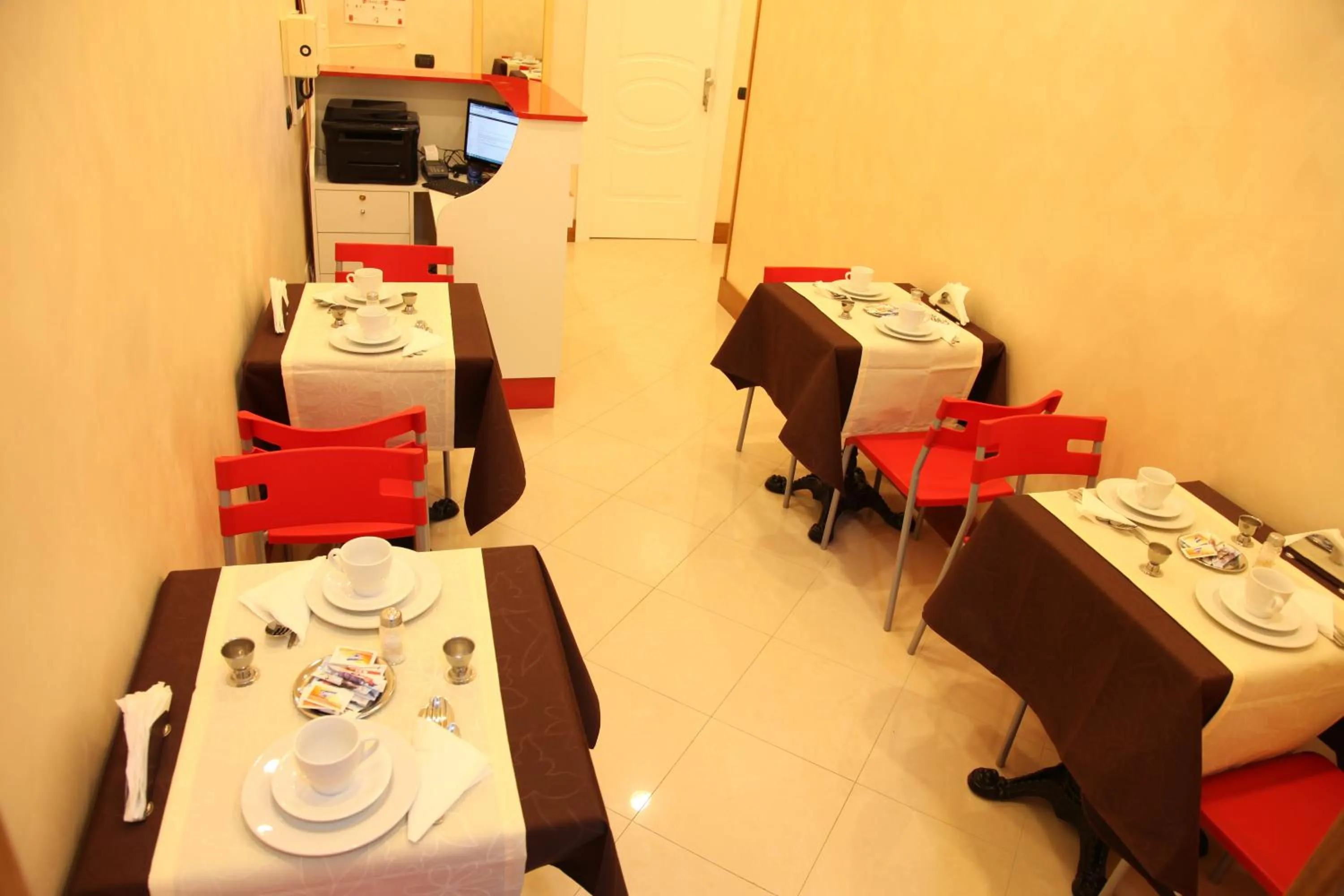 Communal lounge/ TV room in Federica's Home