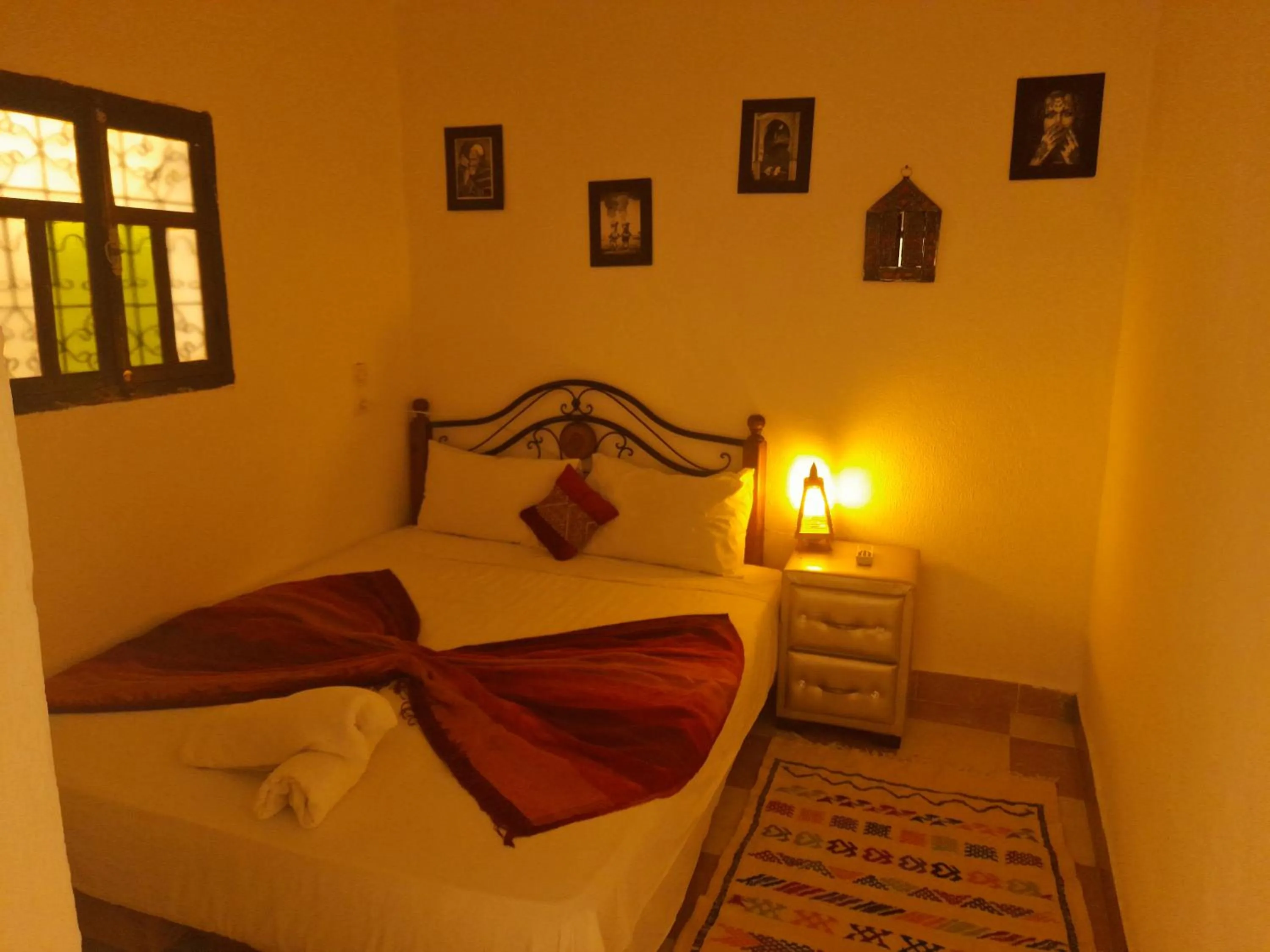 Bedroom, Bed in Riad Chennaoui