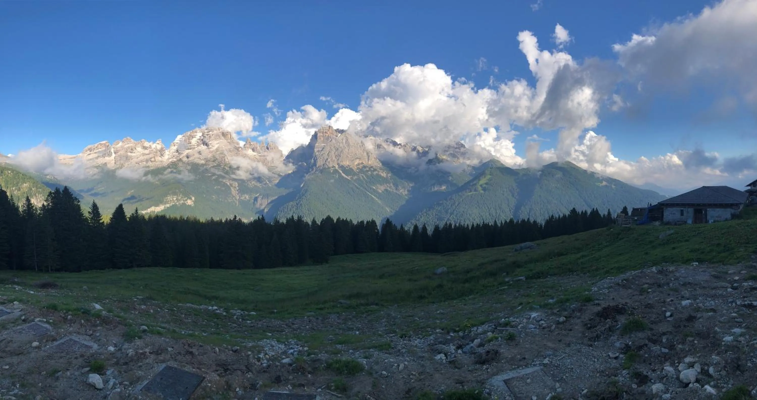 People in Hotel Zeni