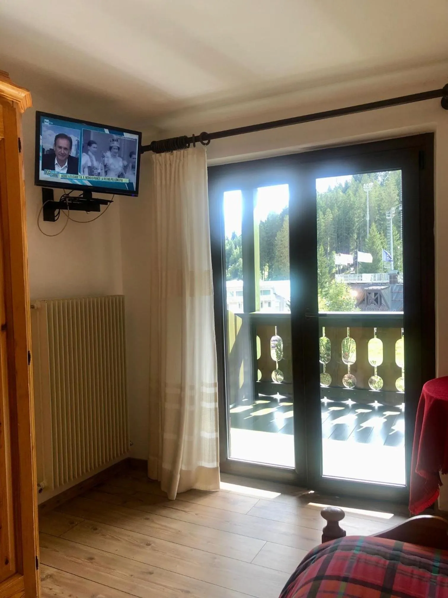 TV and multimedia in Hotel Zeni