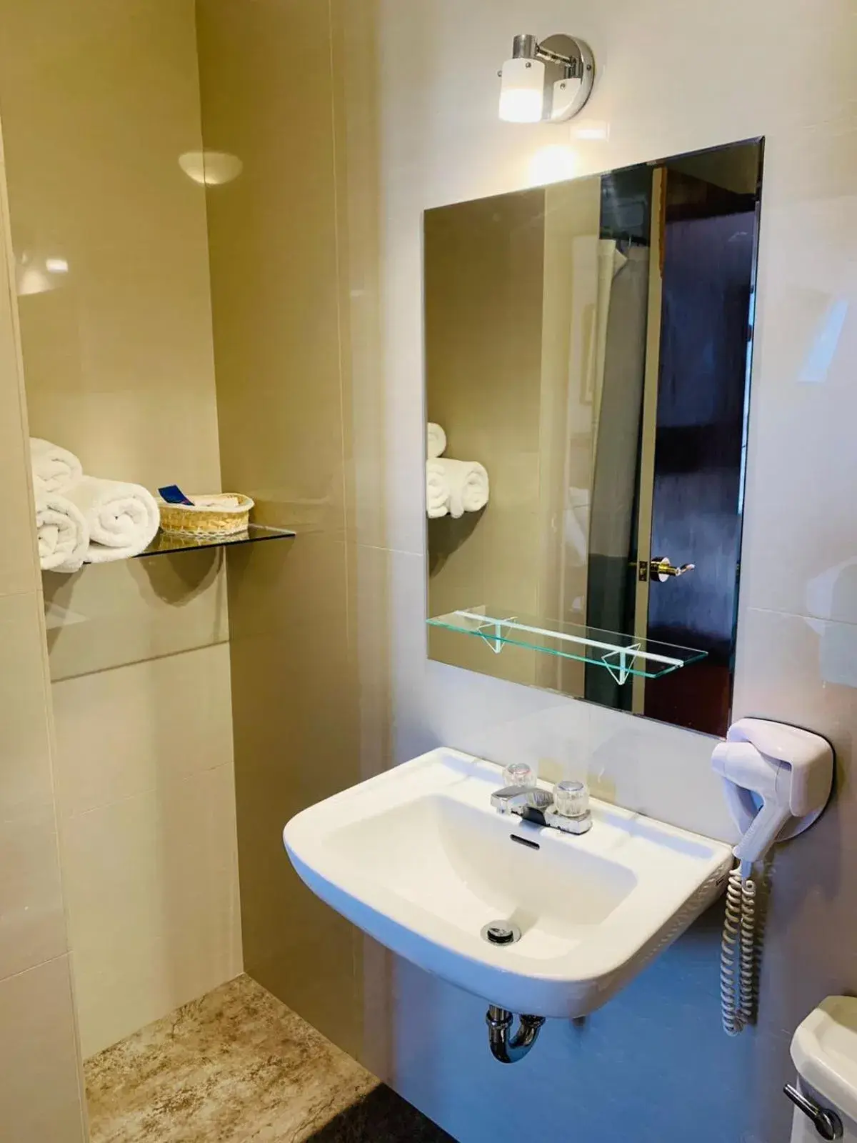 Superior Double Room in Hotel Los Tambos Colonial Superior Double Room in Hotel Los Tambos Colonial