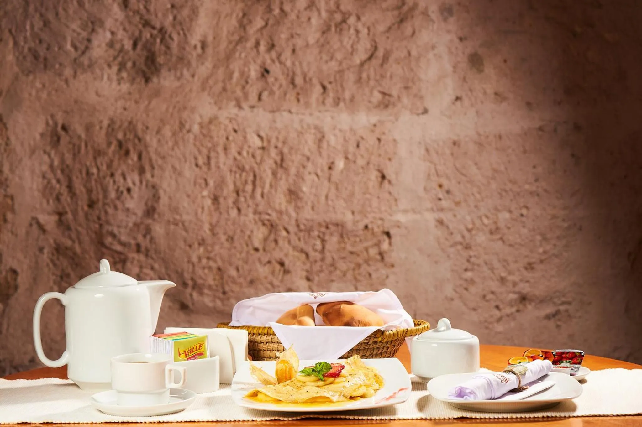 Breakfast in Hotel Los Tambos Colonial