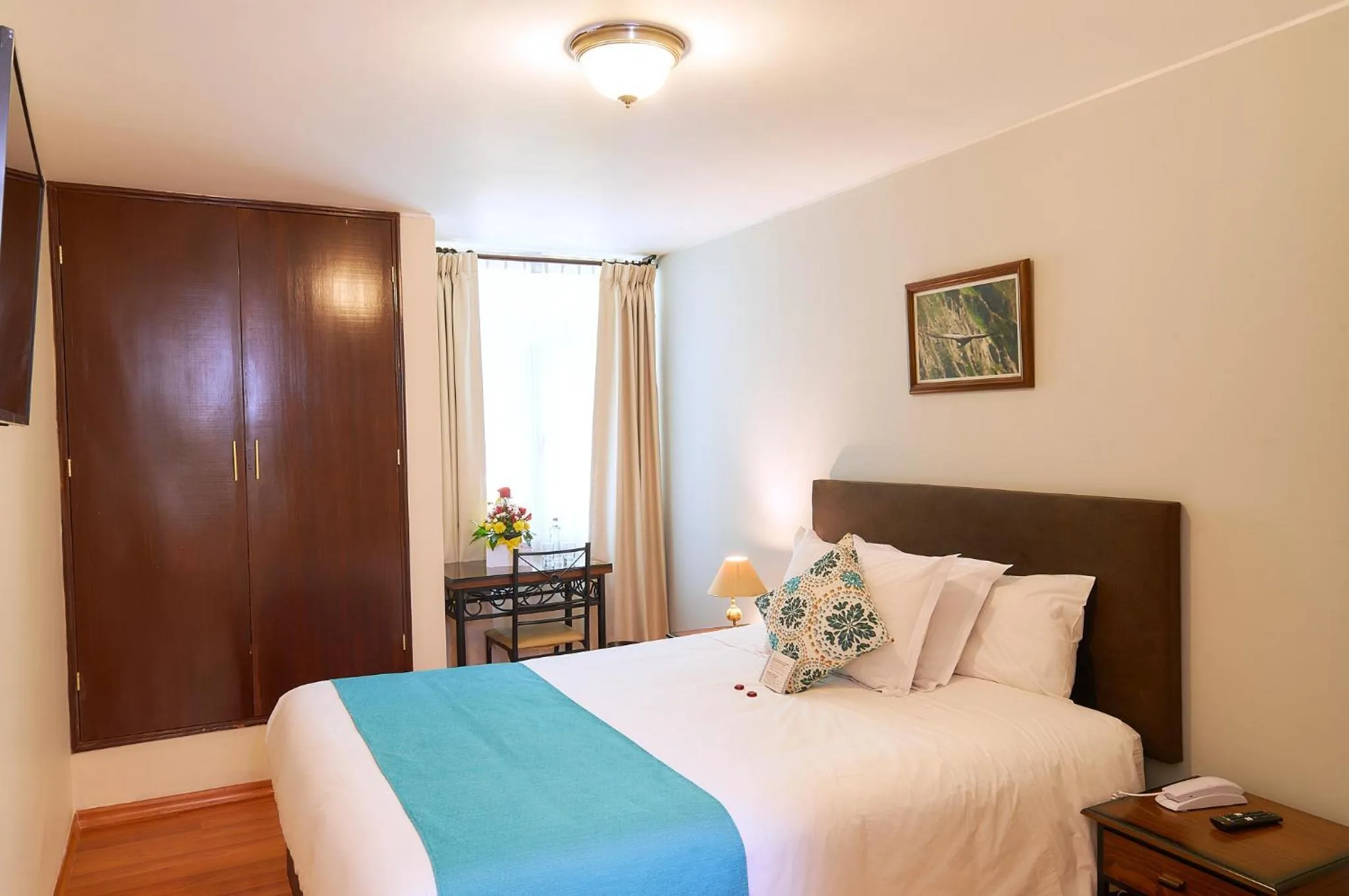 Bed in Hotel Los Tambos Colonial