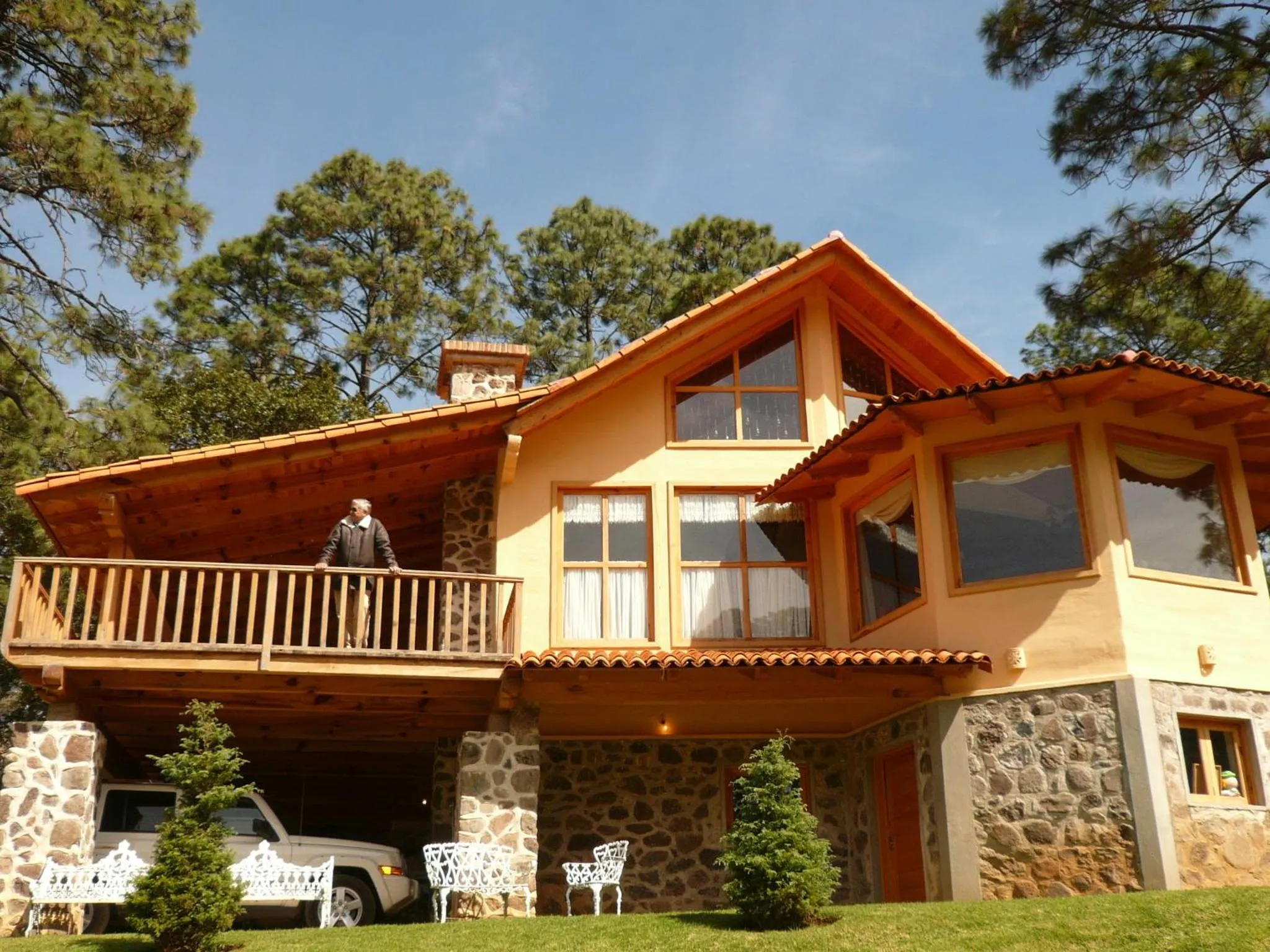 Property building in Bosque Escondido