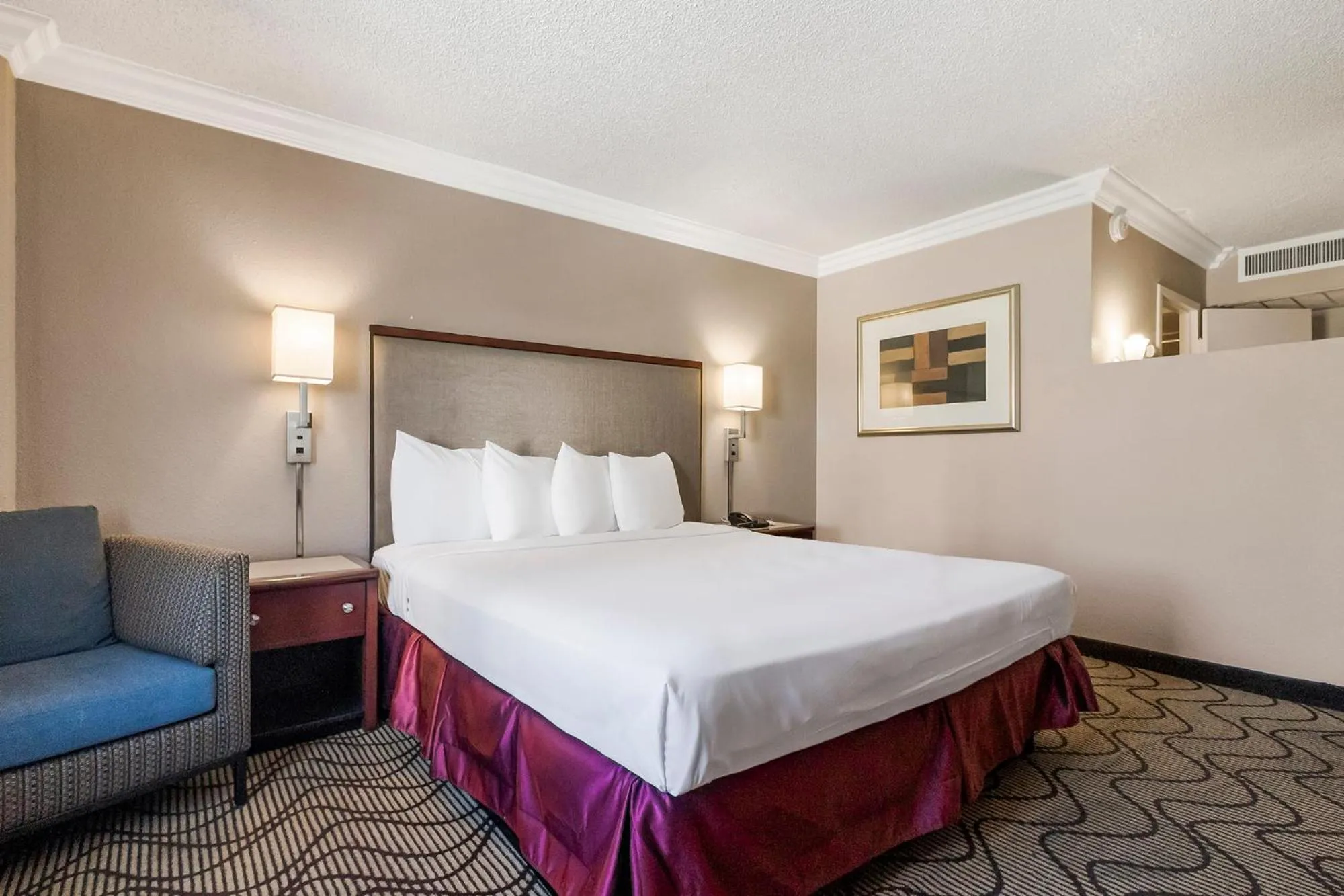 Photo of the whole room, Bed in Jack London Inn