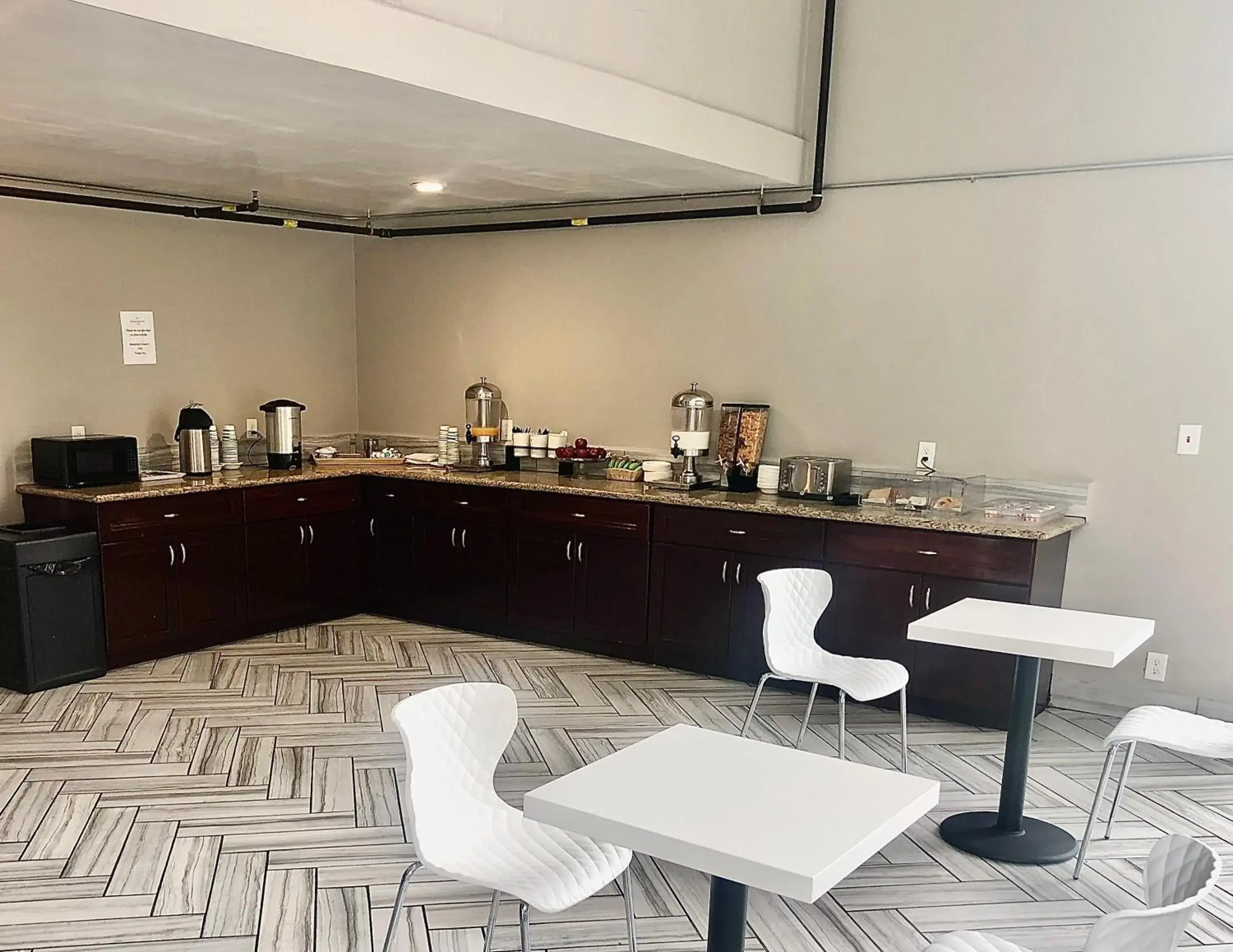 Breakfast in Jack London Inn Breakfast in Jack London Inn