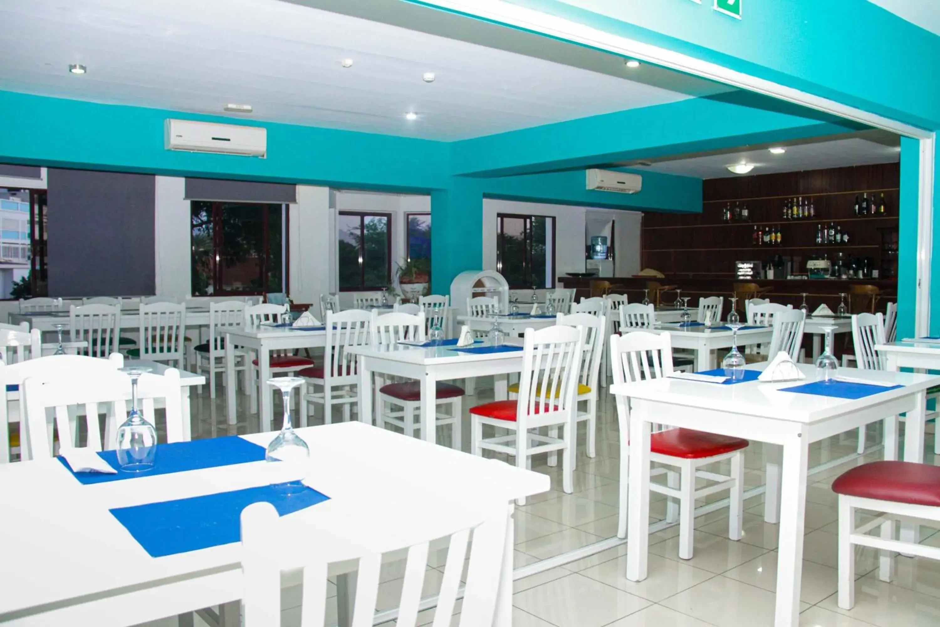 Restaurant/places to eat in Hotel LIVVO Don Paco Restaurant/places to eat in Hotel LIVVO Don Paco