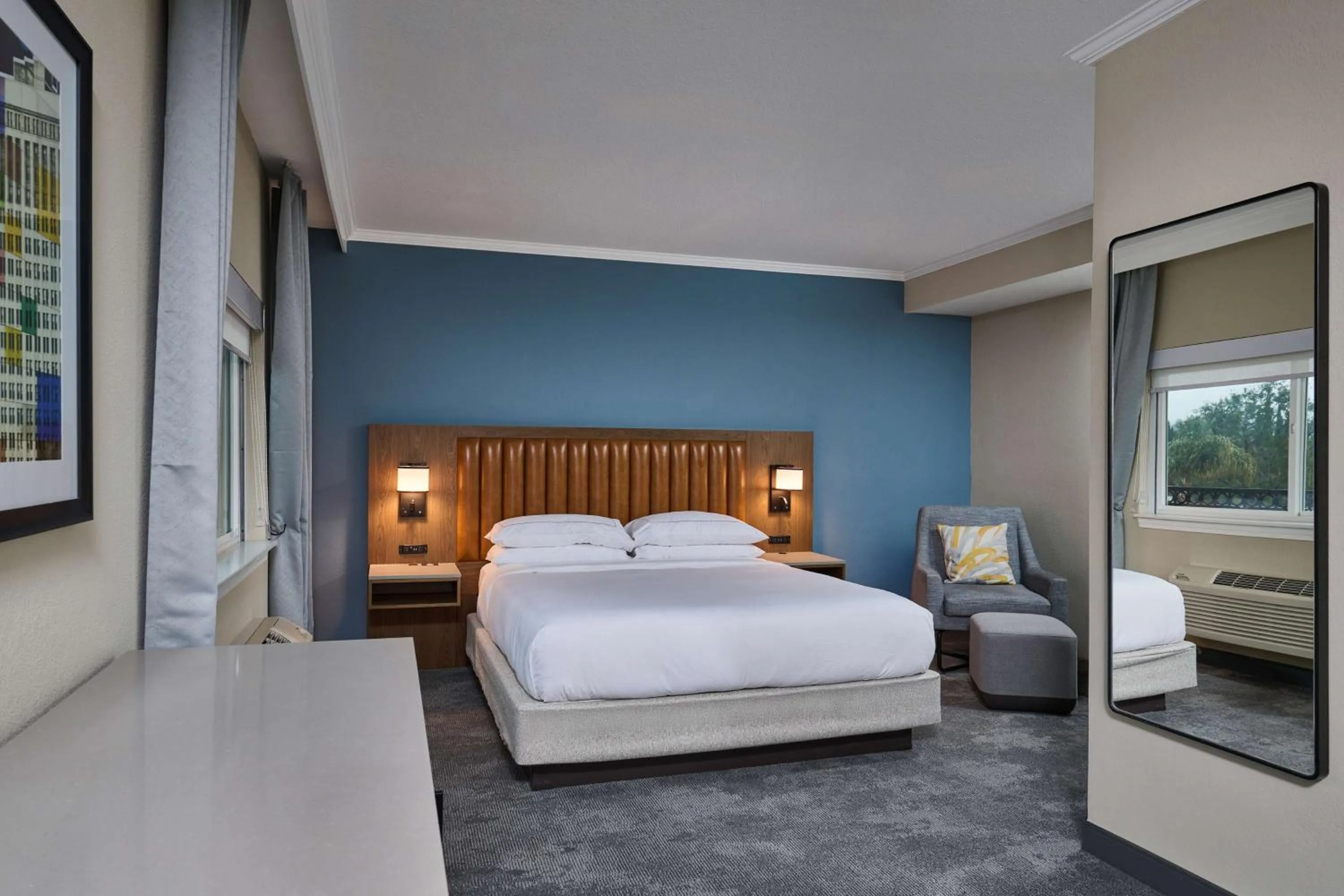 Bed in DoubleTree by Hilton Chatsworth