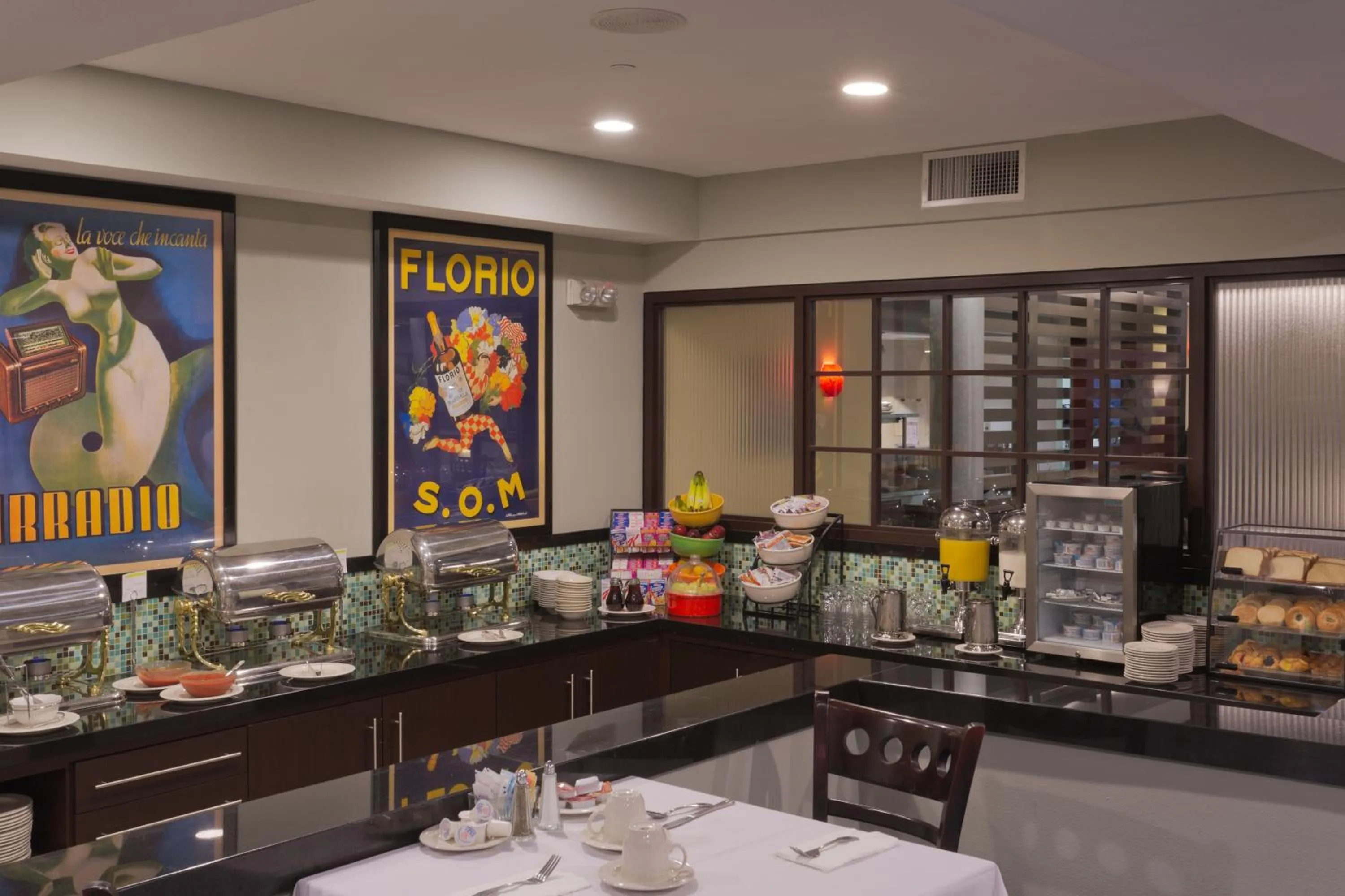 Restaurant/places to eat in DoubleTree by Hilton Chatsworth