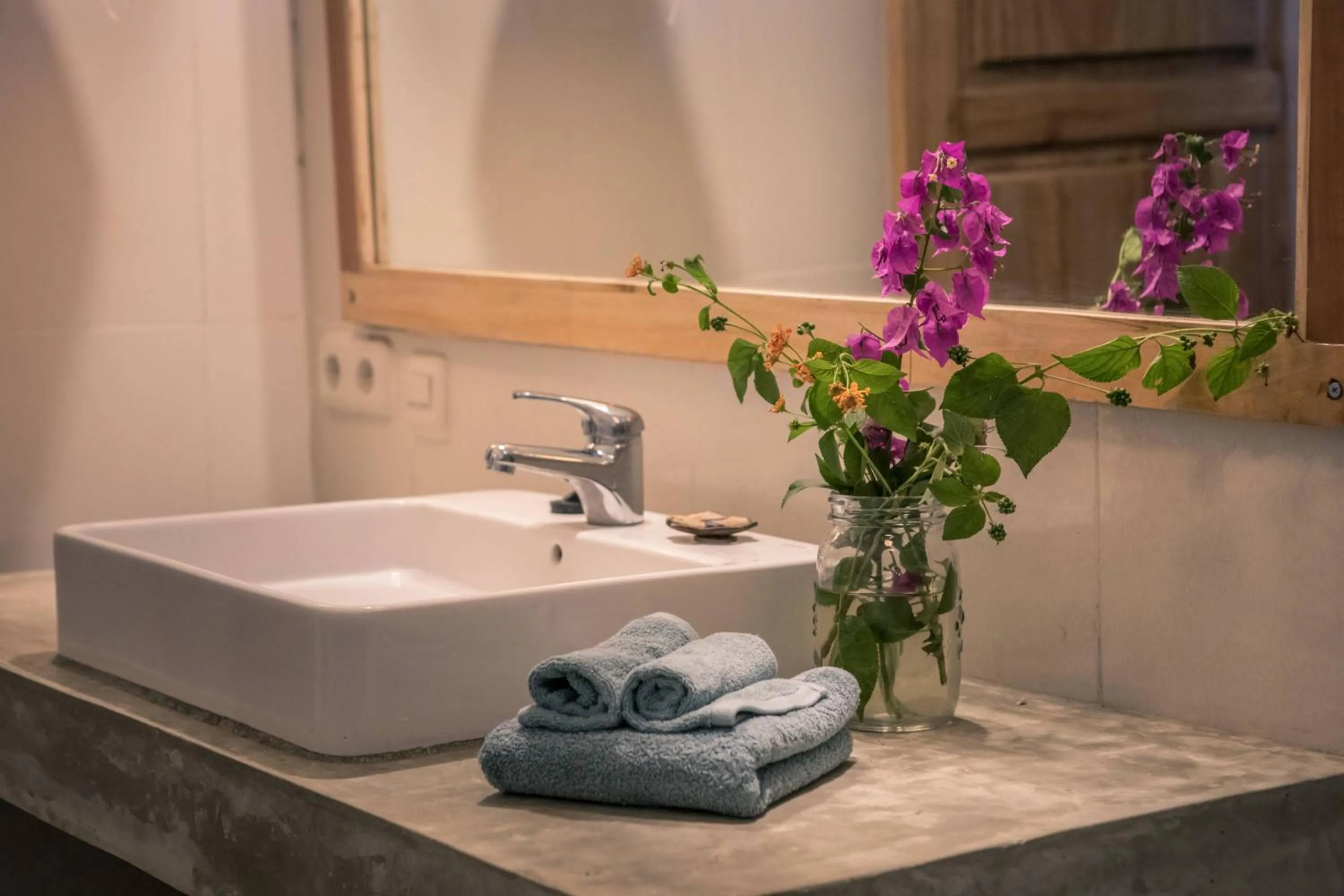 Bathroom in Flowers & Fire Yoga Garden
