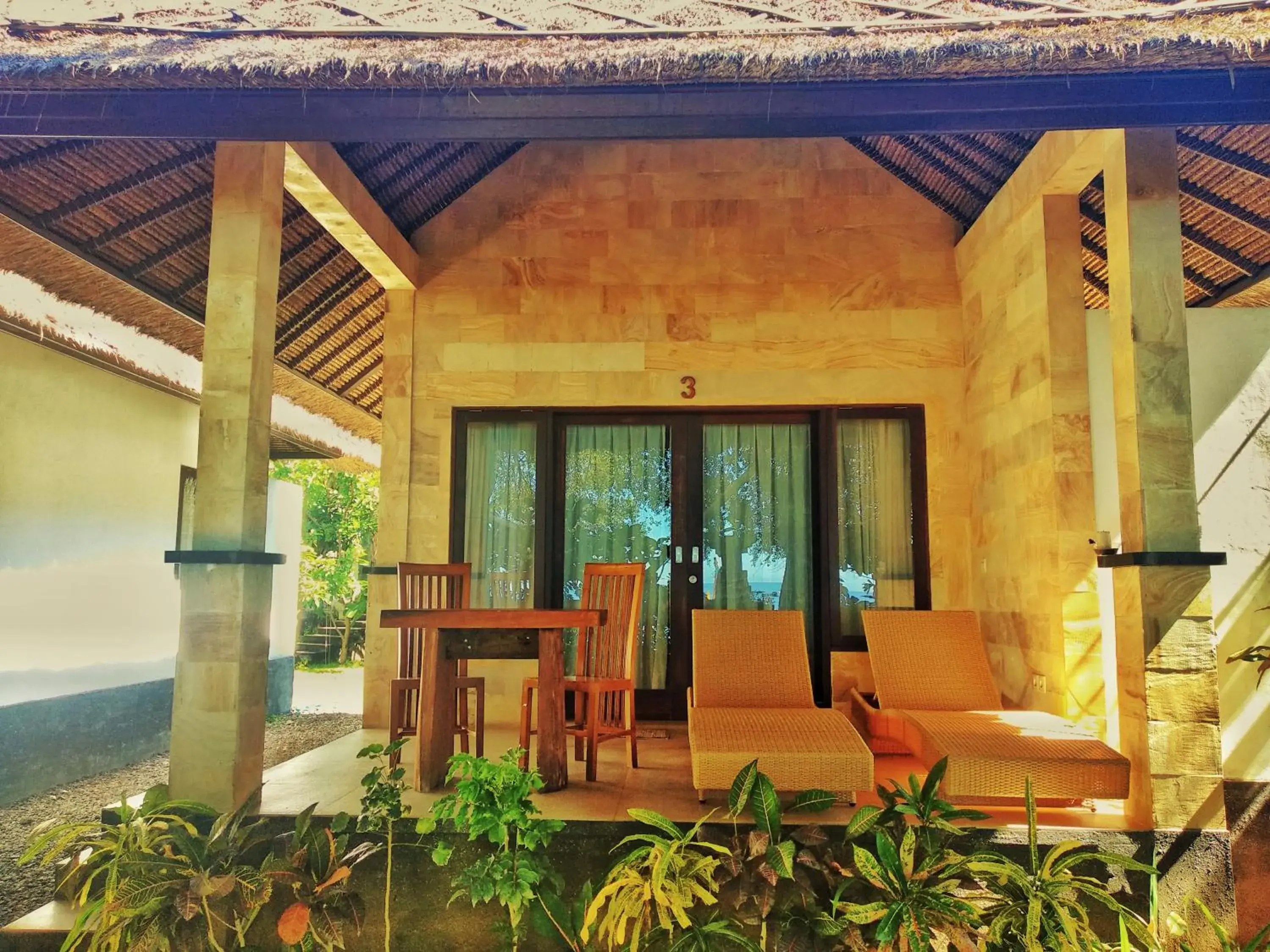 Jemeluk Beach Bungalows Jemeluk Beach Bungalows