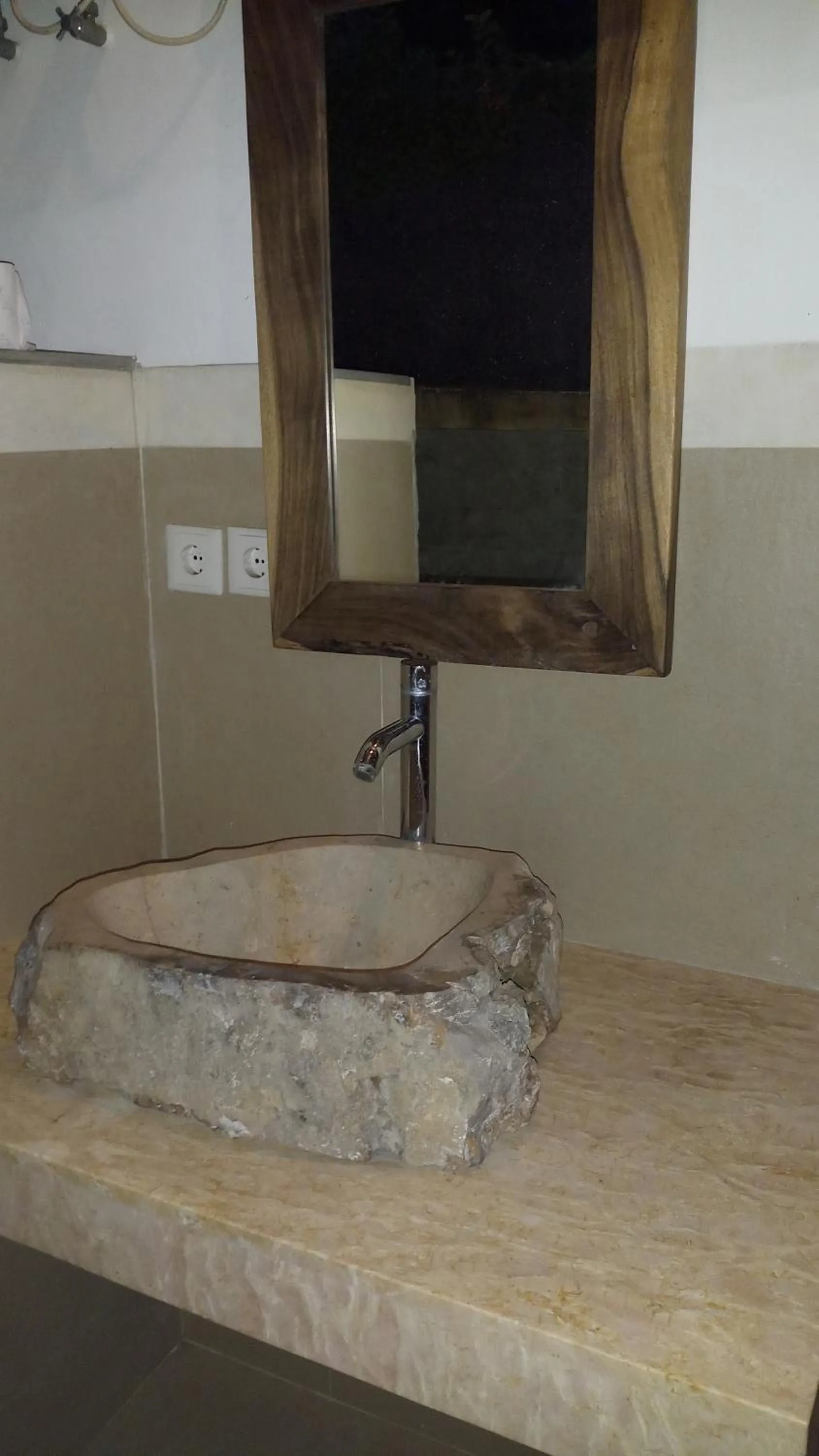 Bathroom in Jemeluk Beach Bungalows