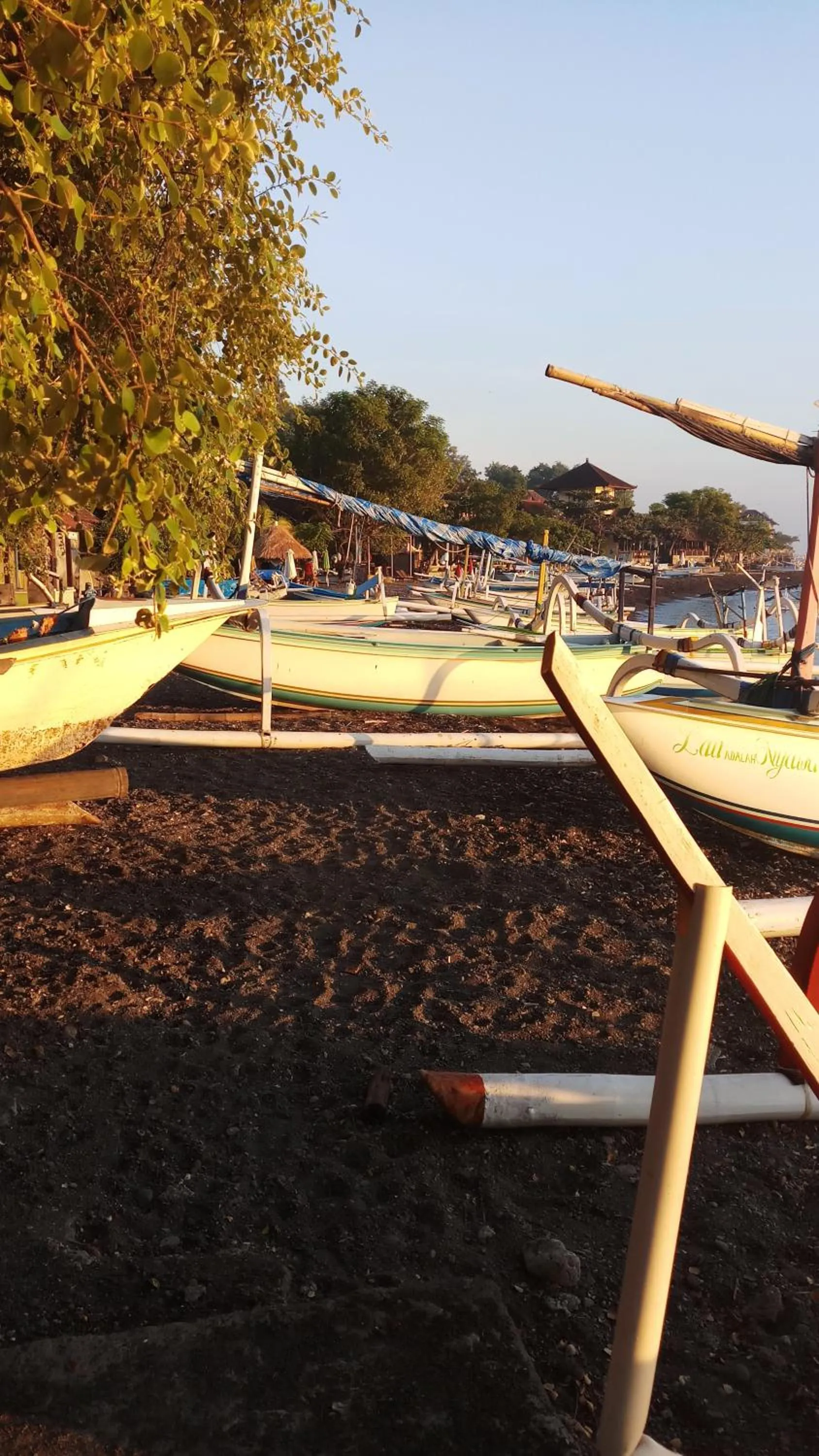 Beach in Jemeluk Beach Bungalows