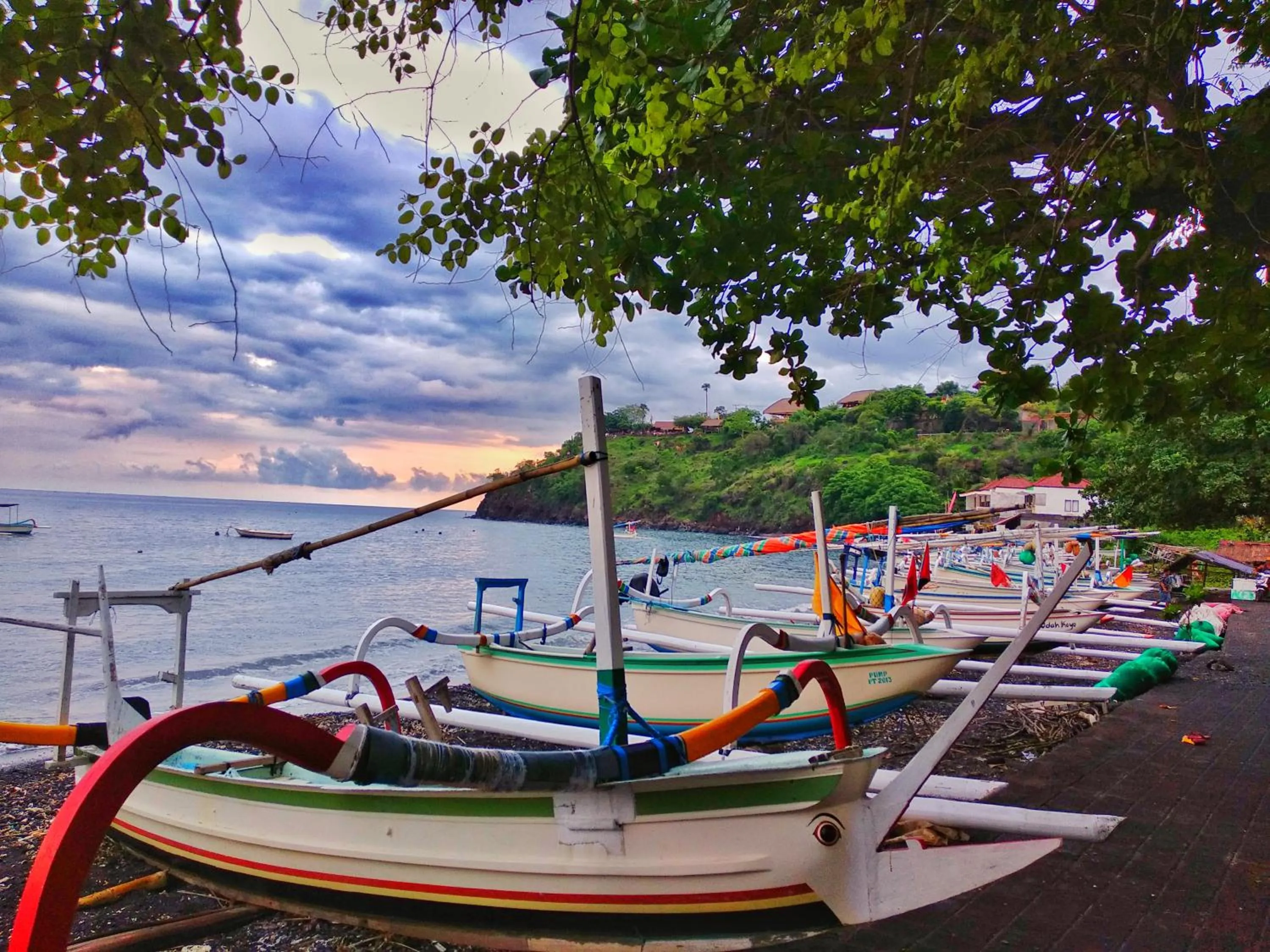 Jemeluk Beach Bungalows