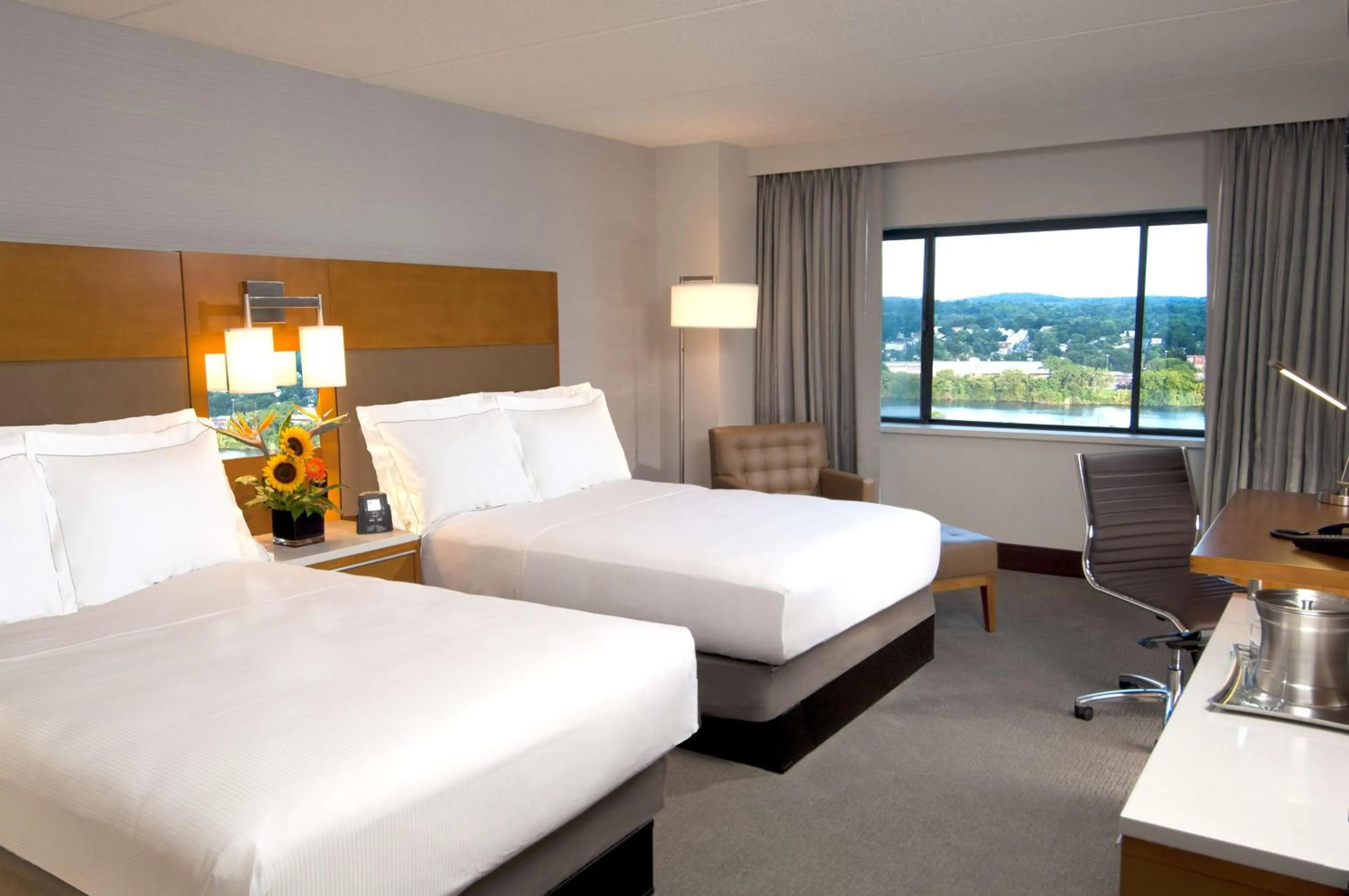 Bedroom, Bed in Hilton Albany