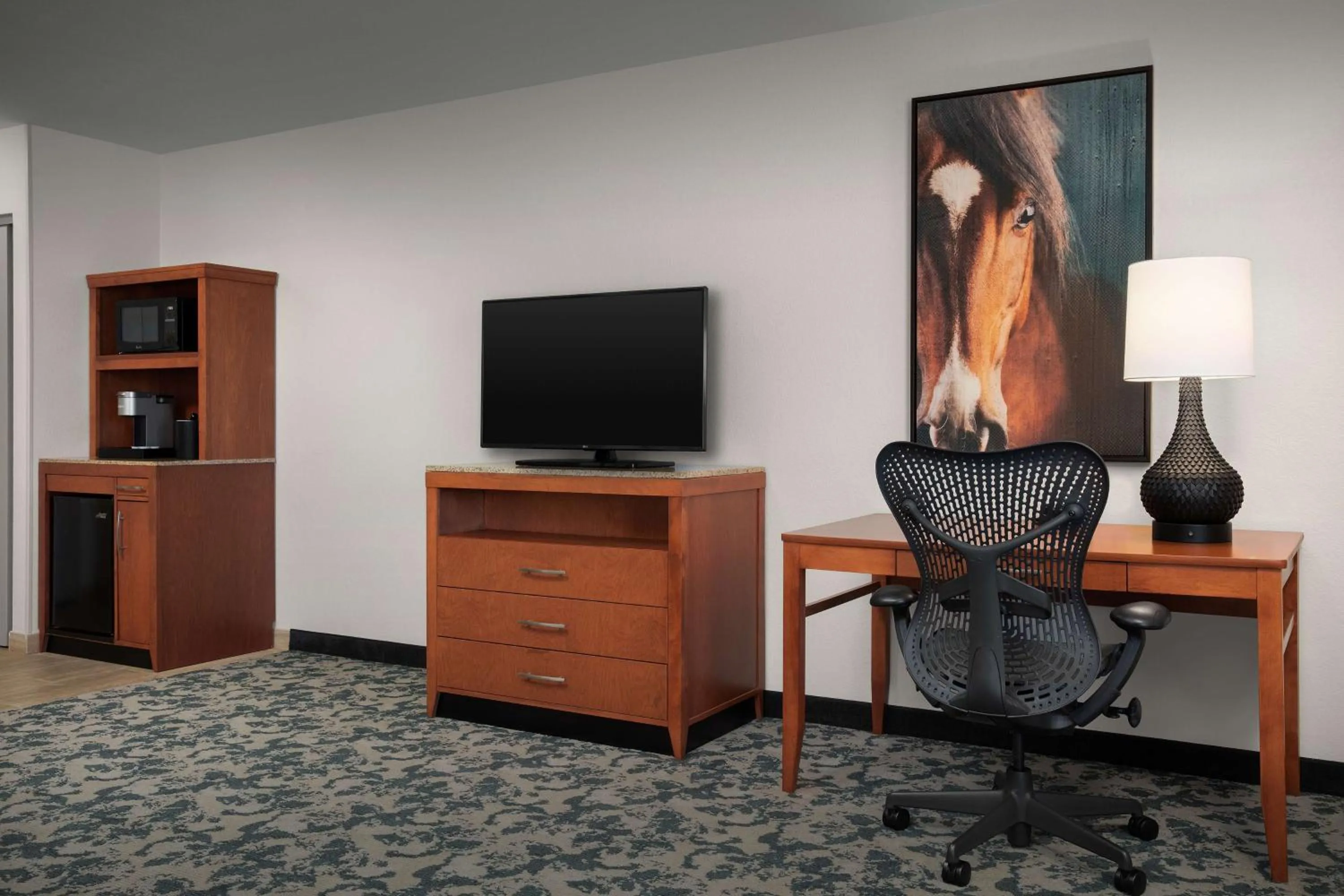 Bedroom in Hilton Garden Inn Fort Worth Medical Center