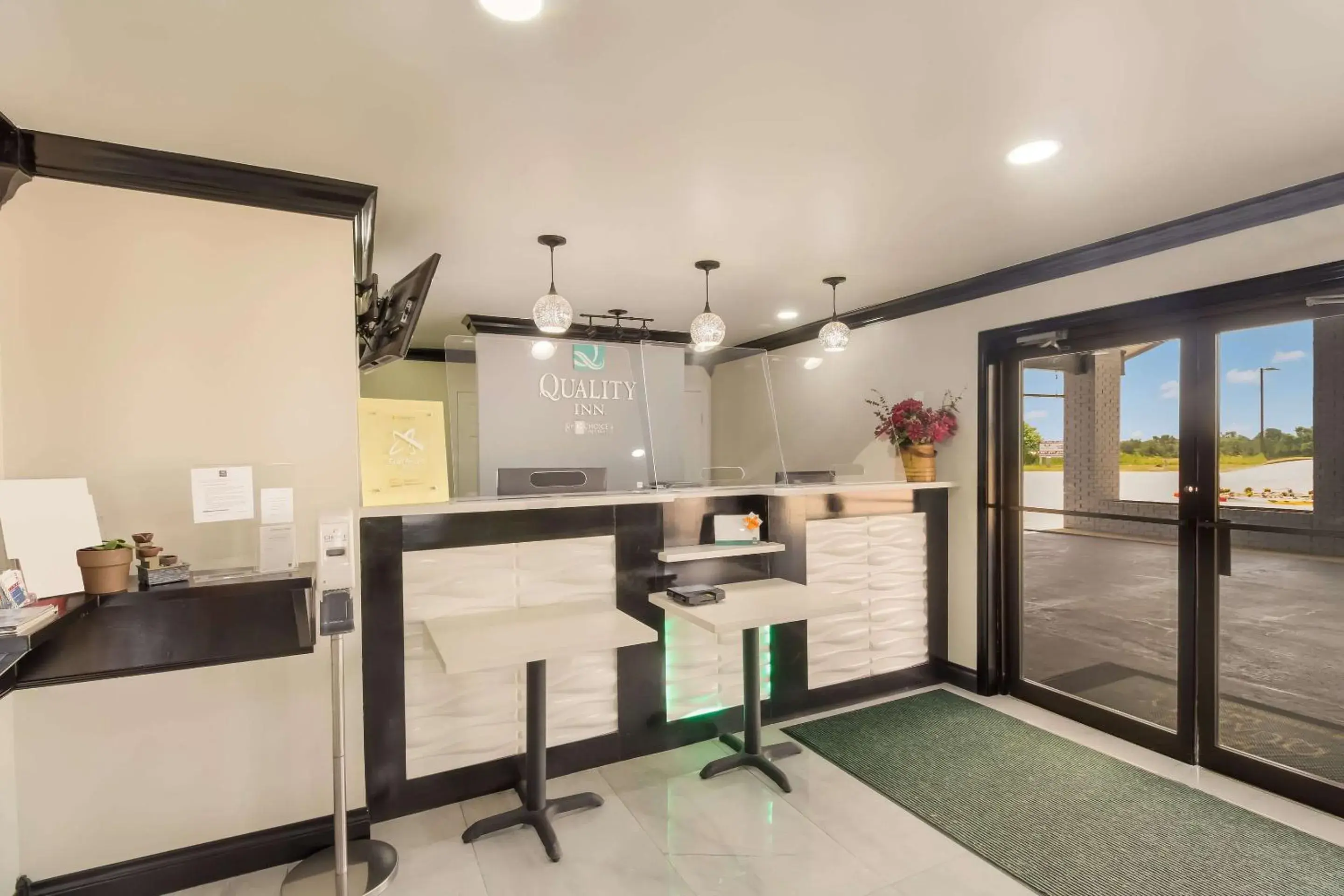 Lobby or reception in Quality Inn Madisonville Lobby or reception in Quality Inn Madisonville