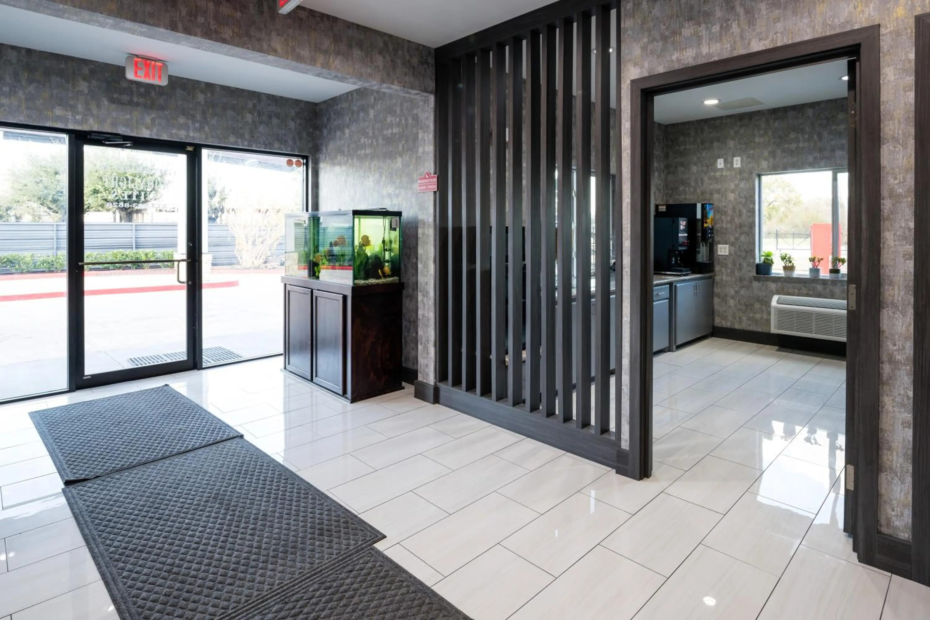 Lobby or reception in Moonlight Suites - Houston/George Bush Int'l Airport