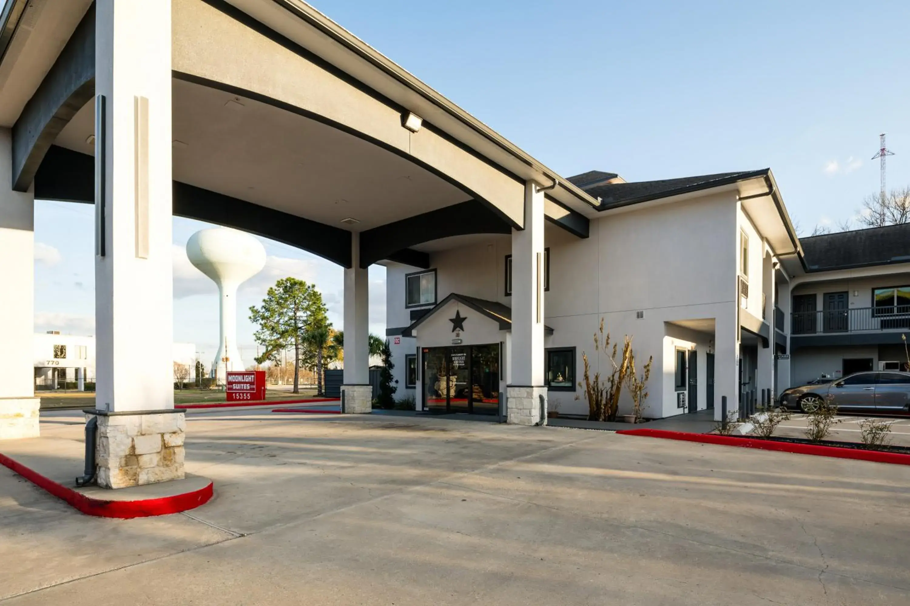 Property building in Moonlight Suites - Houston/George Bush Int'l Airport Property building in Moonlight Suites - Houston/George Bush Int'l Airport