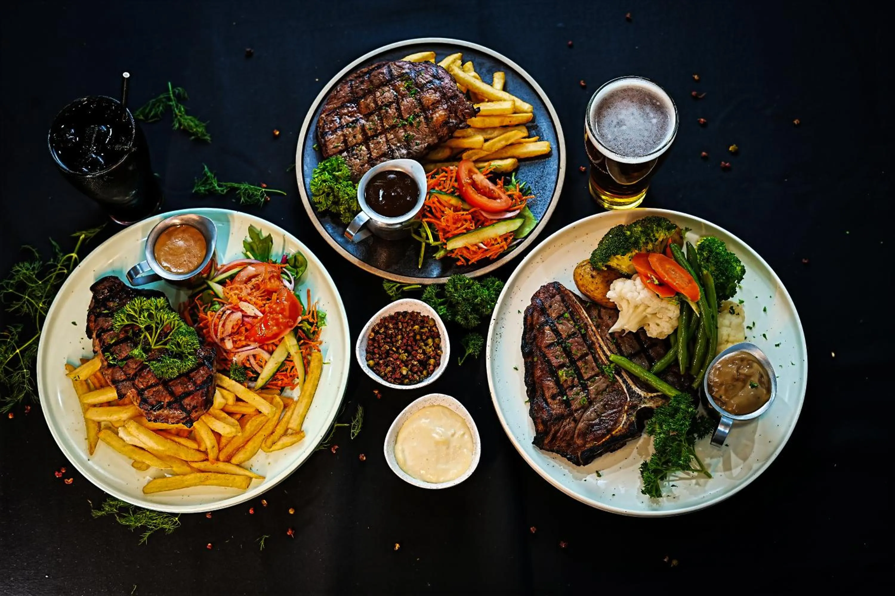 Food and drinks in Foreshore Hotel