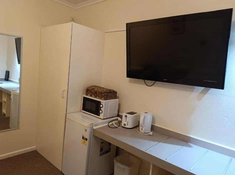 Lazy River Motor Inn