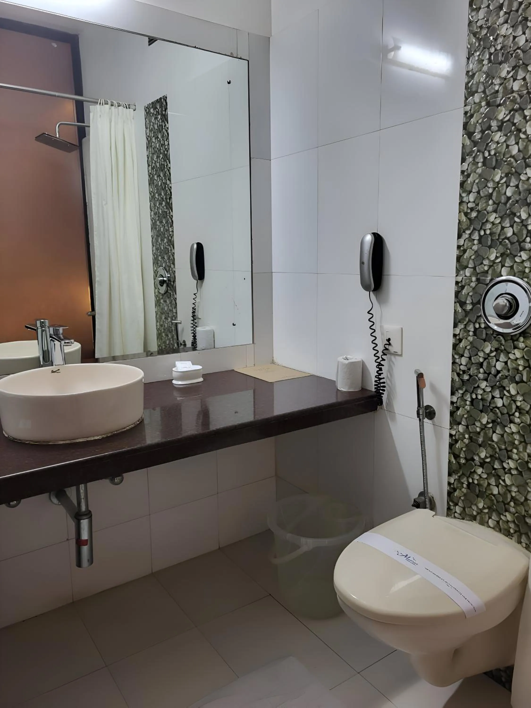 Bathroom in The New Marrion