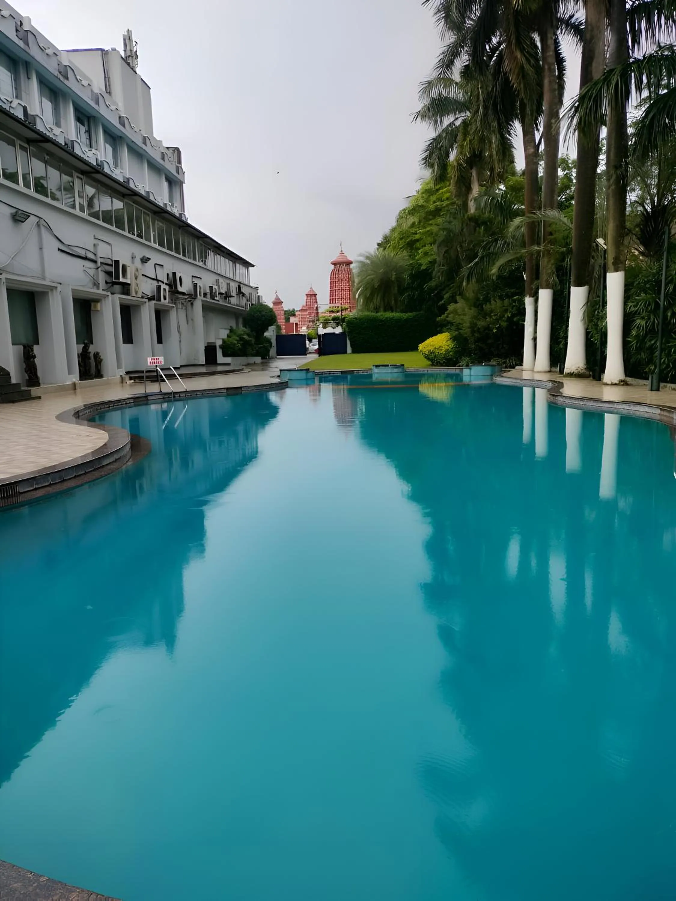 Swimming pool in The New Marrion