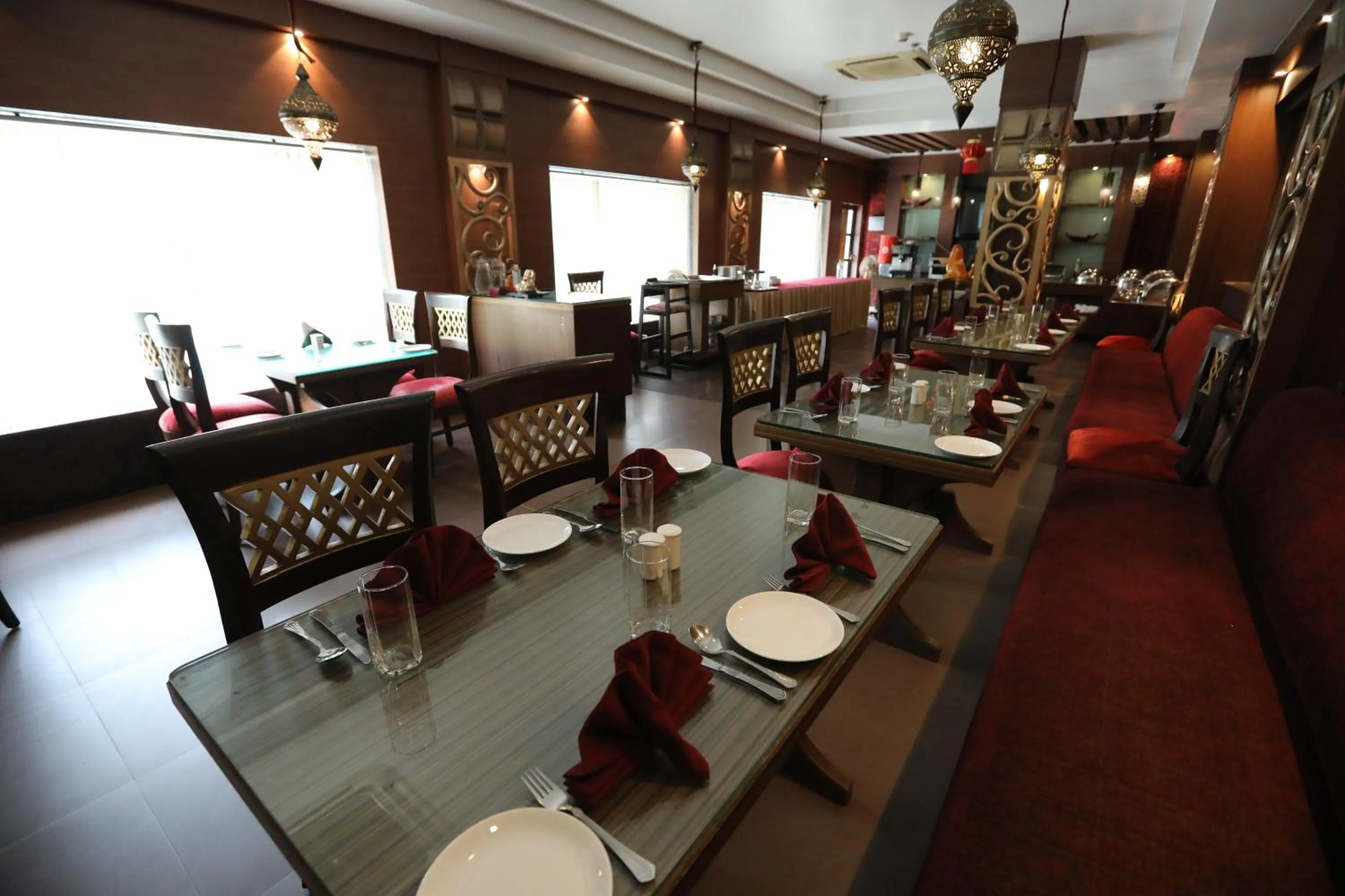 Restaurant/places to eat in The New Marrion