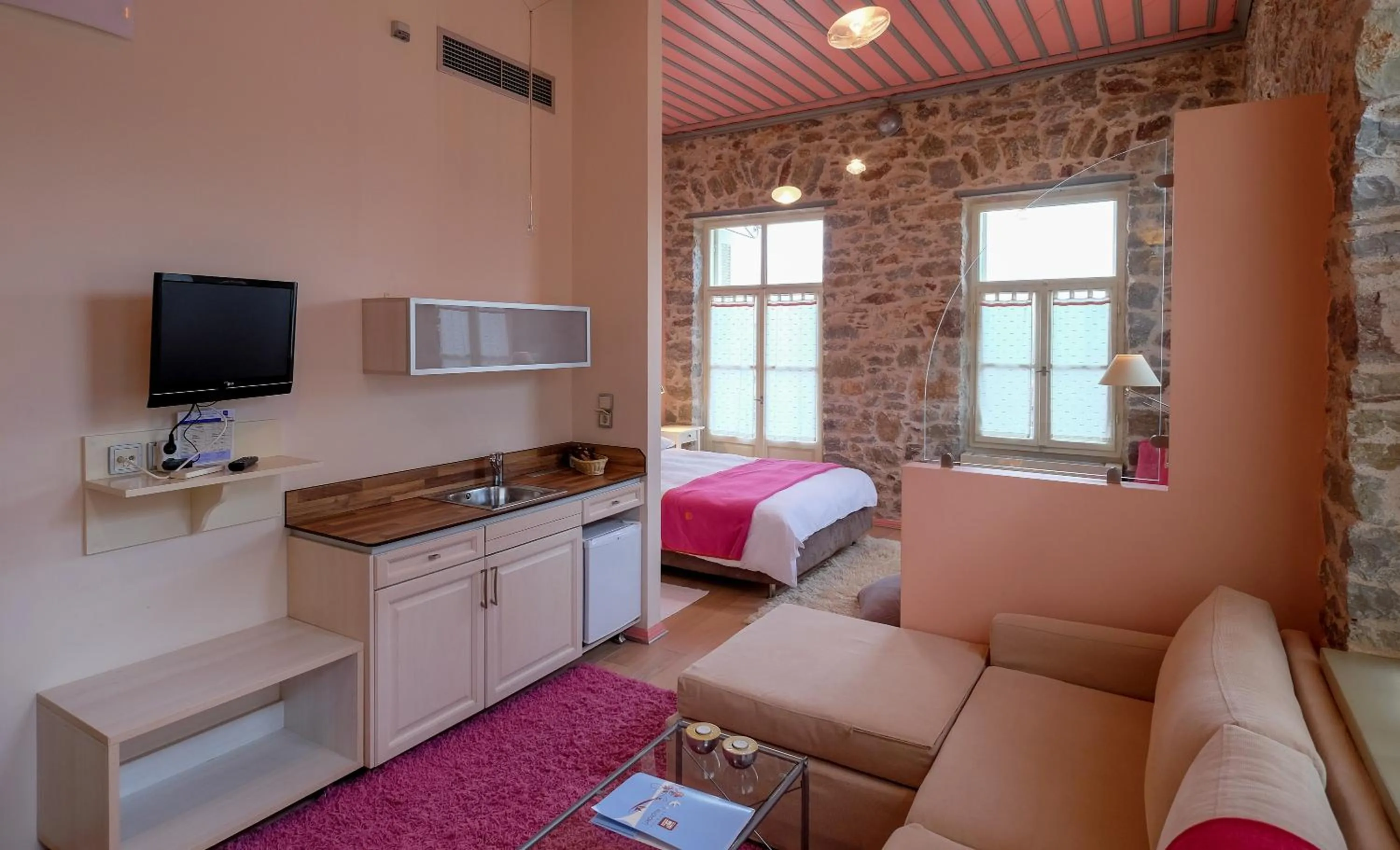 Bed in Kyriaki Guesthouse & Suites