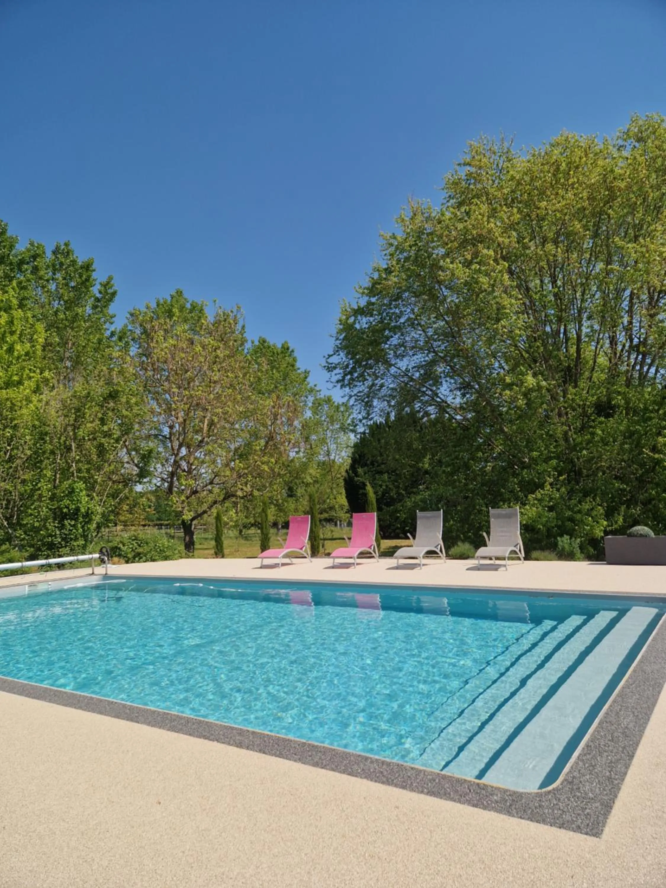 Swimming pool in Chambre d'hôtes