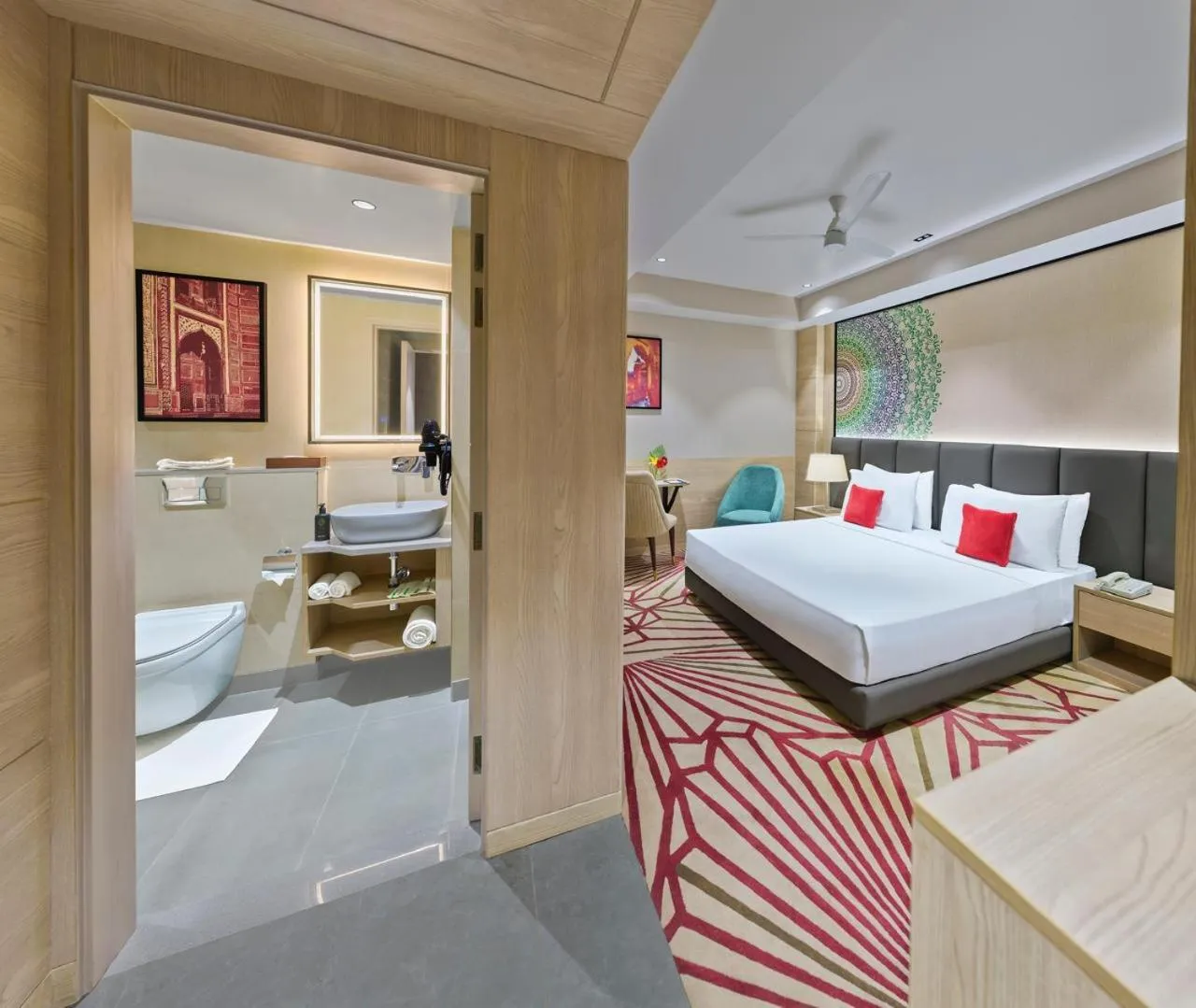 Bedroom, Bed in Crystal Inn