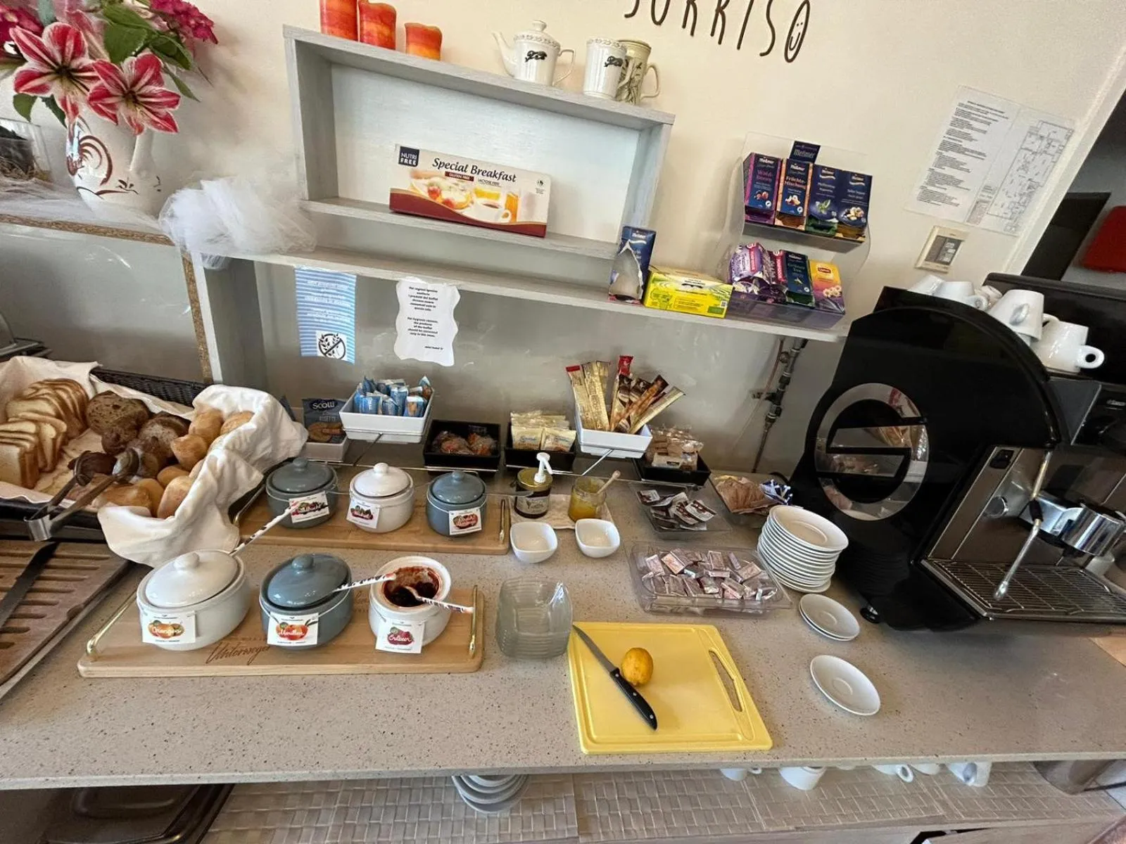 Breakfast in Mini Hotel