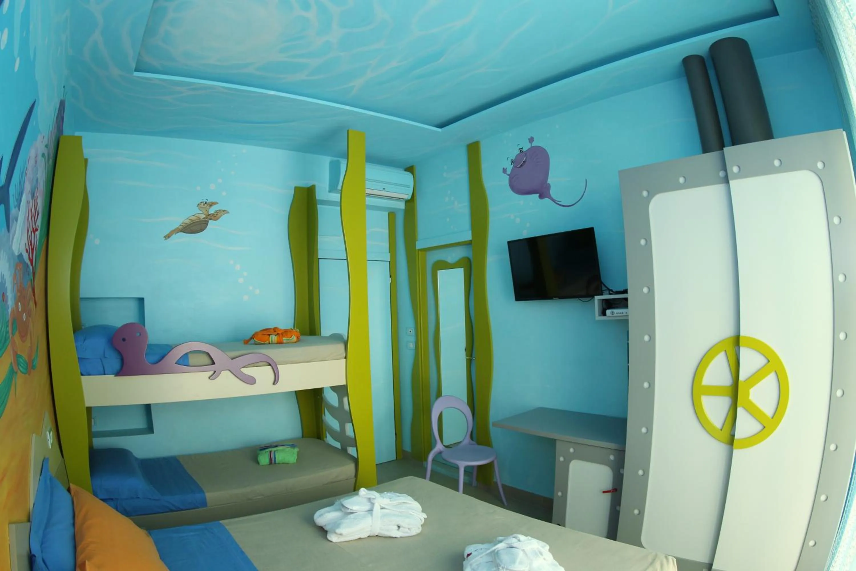 Decorative detail, Bed in Mini Hotel