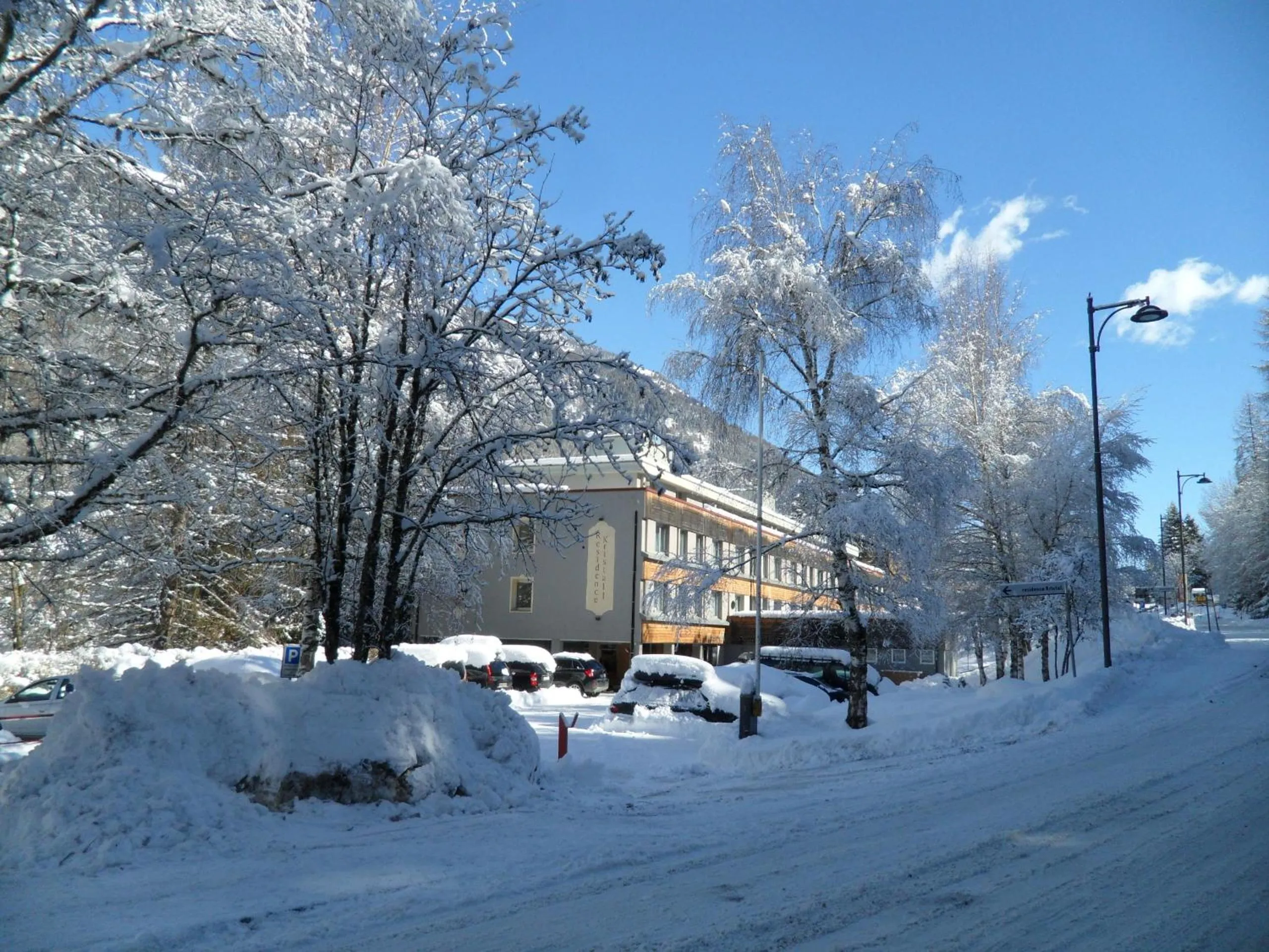 Facade/entrance in Residence Kristall
