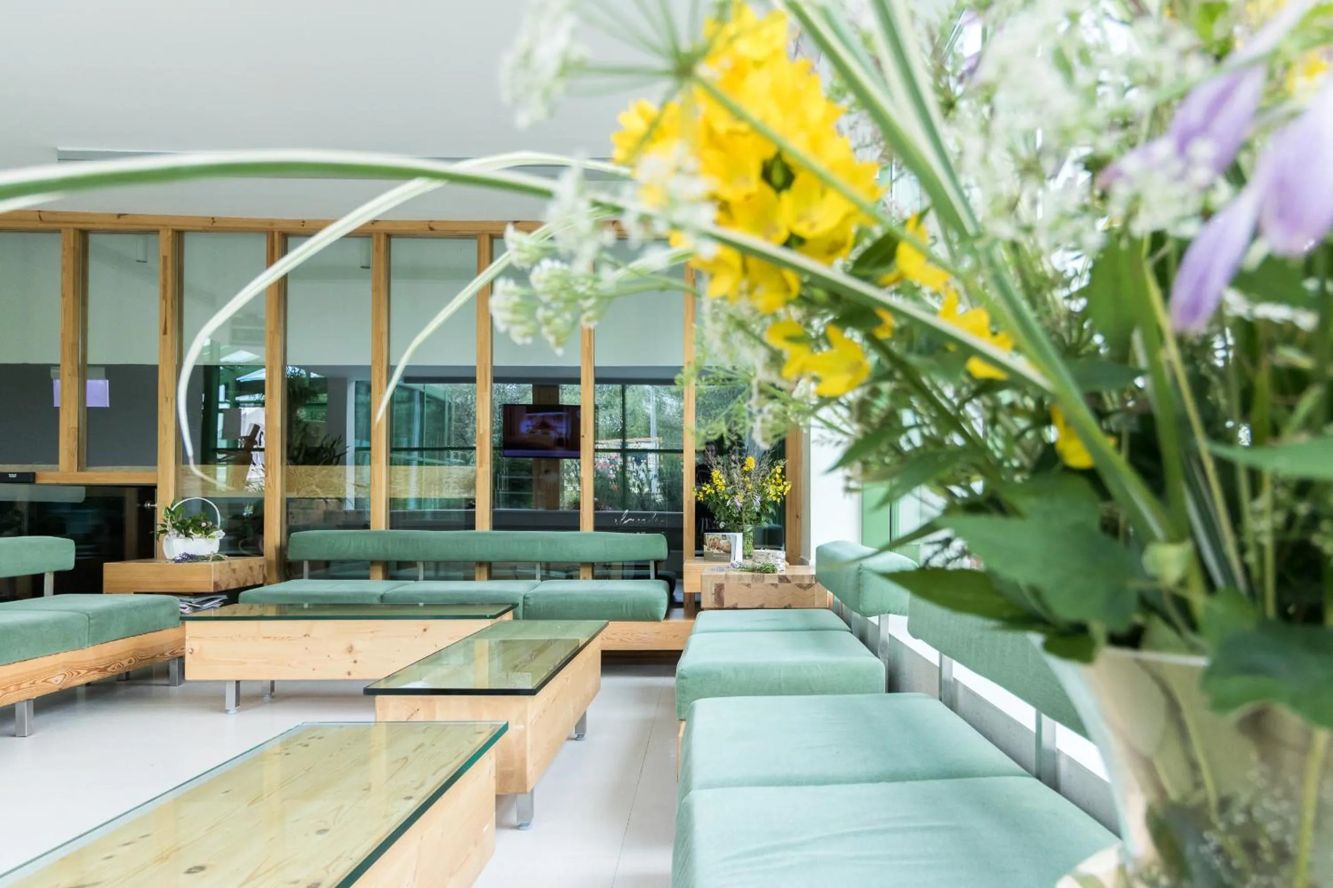 Lobby or reception in Hotel Osada Karbówko Wellness & SPA