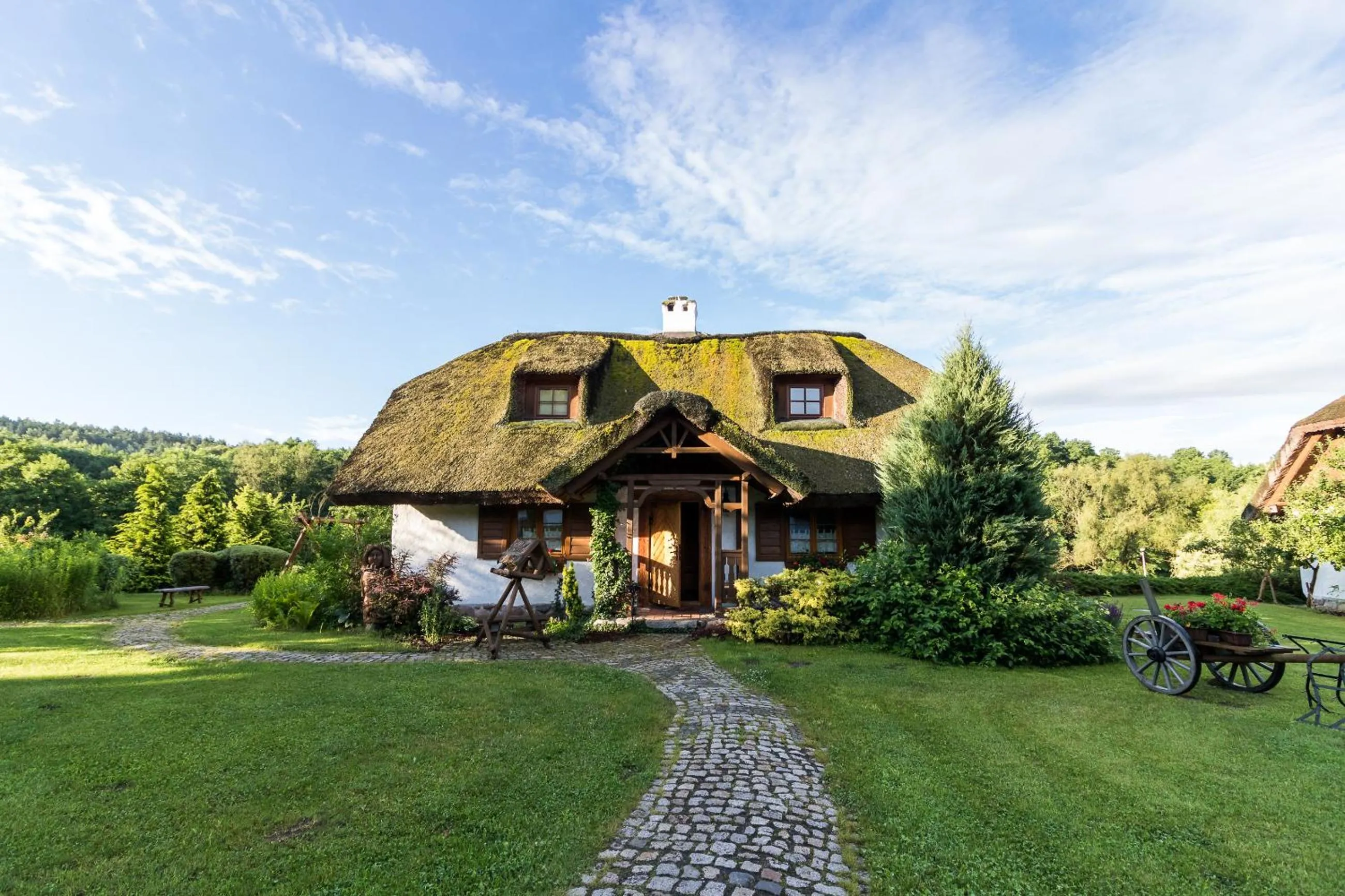 Property building in Hotel Osada Karbówko Wellness & SPA