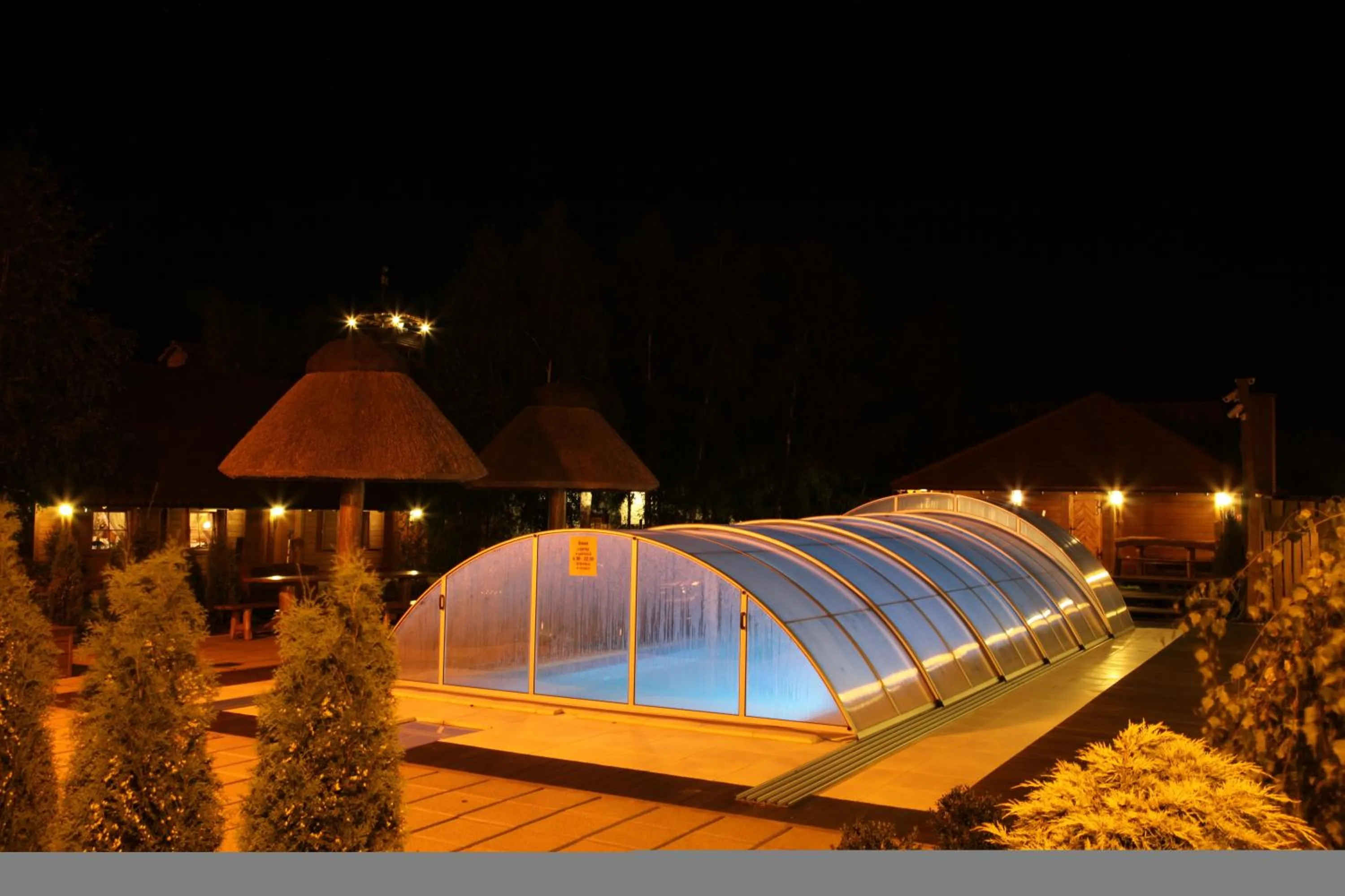 Swimming pool in Hotel Osada Karbówko Wellness & SPA