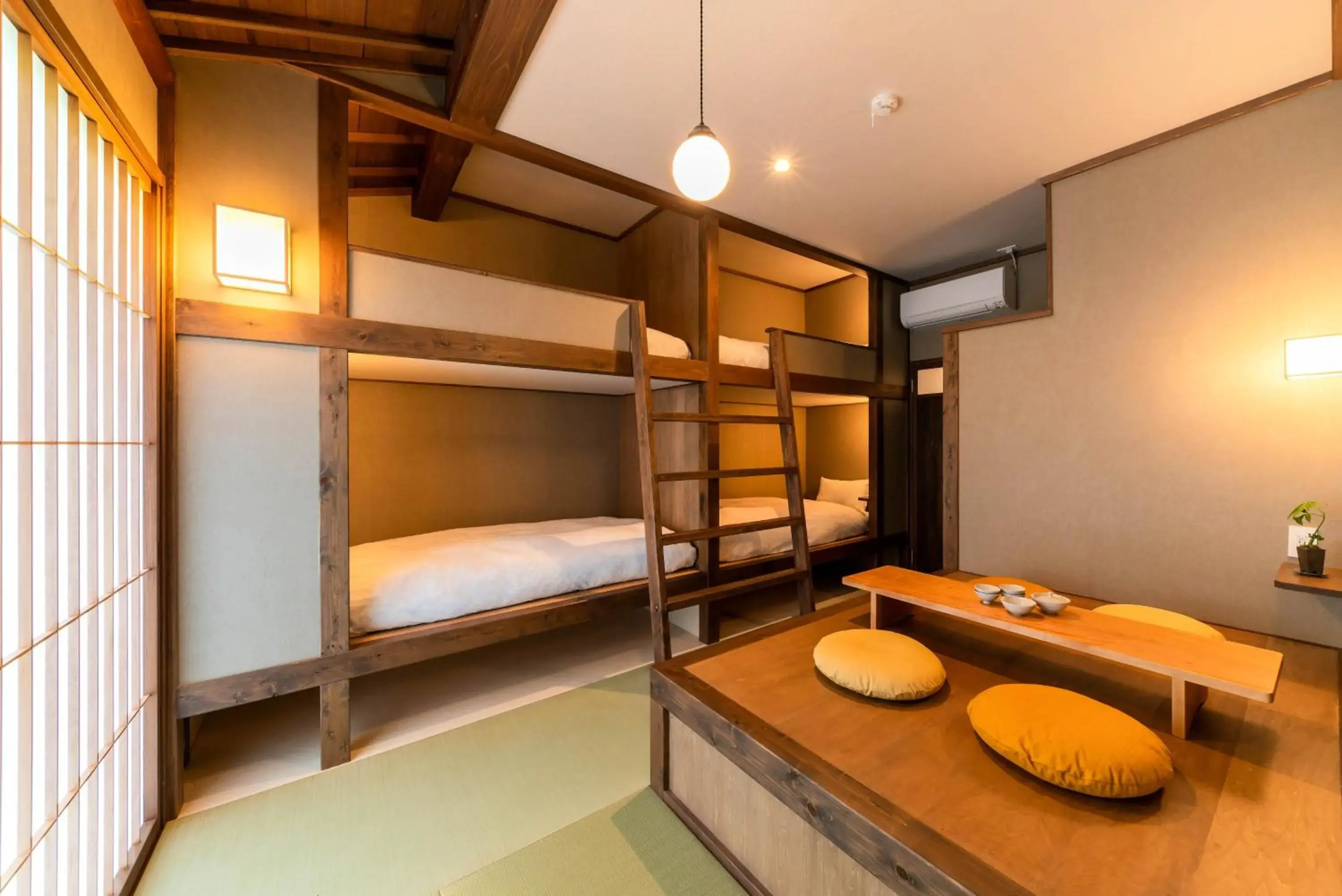 Photo of the whole room, Bed in Saik Photo of the whole room, Bed in Saik