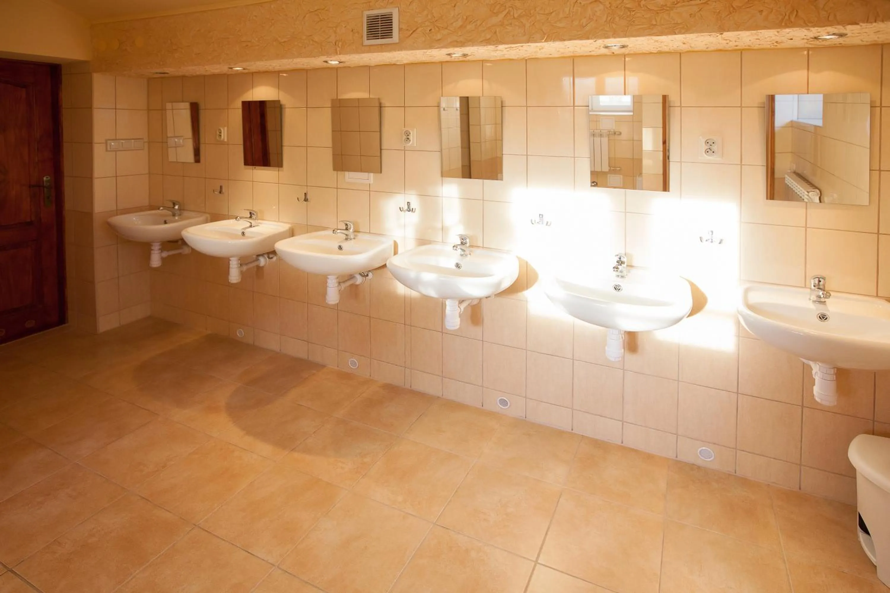 Schronisko Młodzieżowe PTSM Matecznik