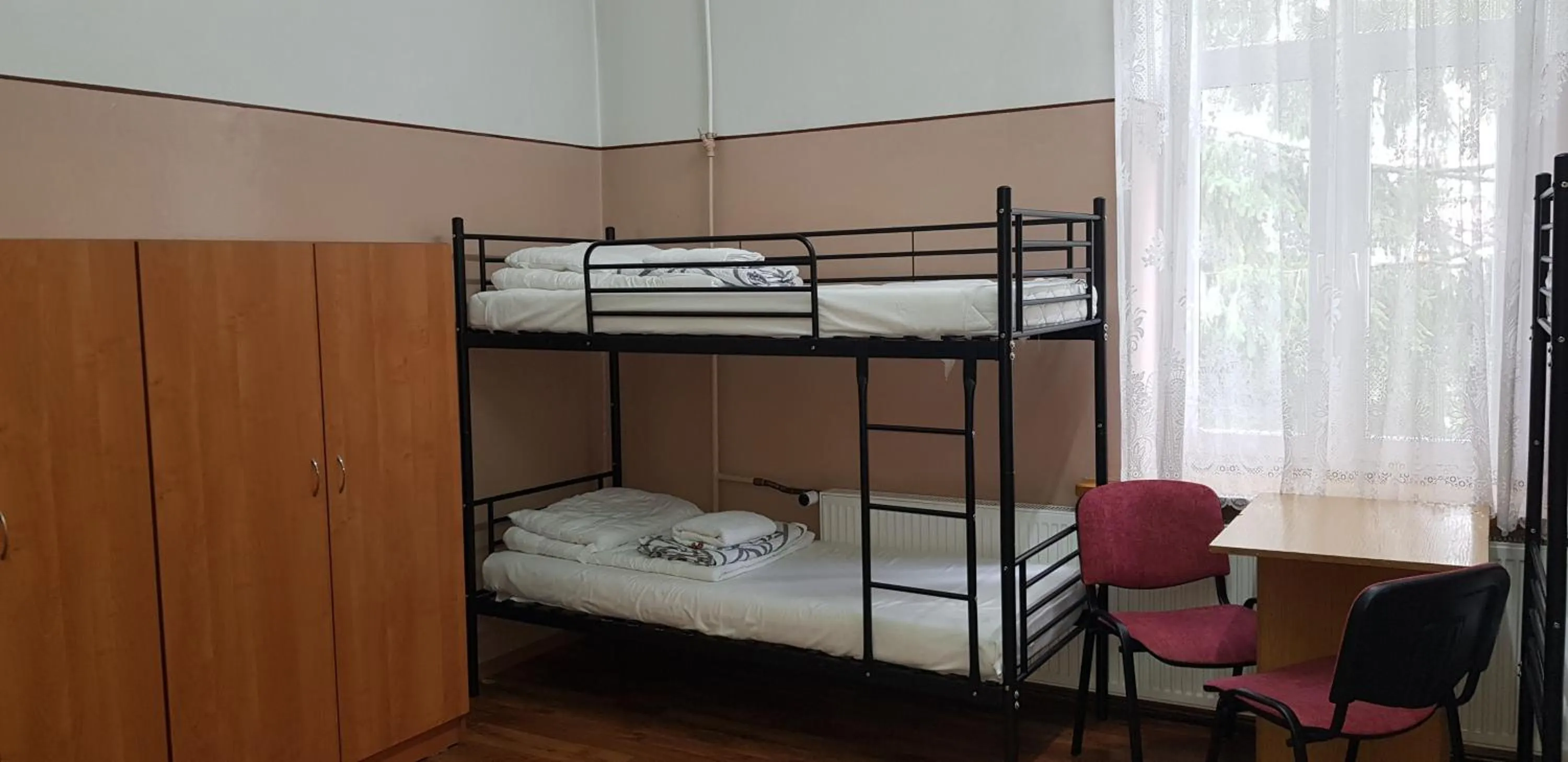 Bed in Schronisko Młodzieżowe PTSM Matecznik