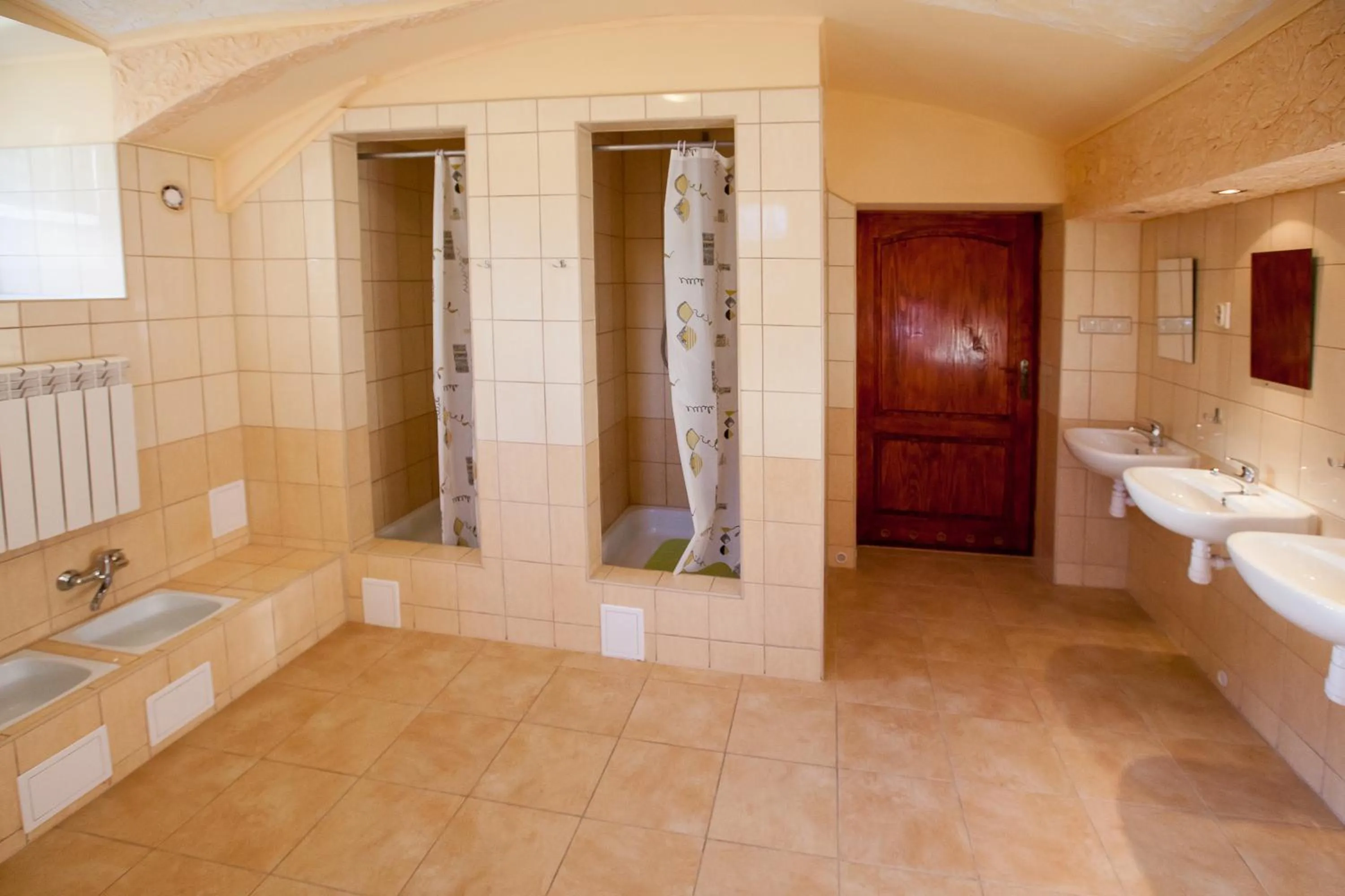 Schronisko Młodzieżowe PTSM Matecznik